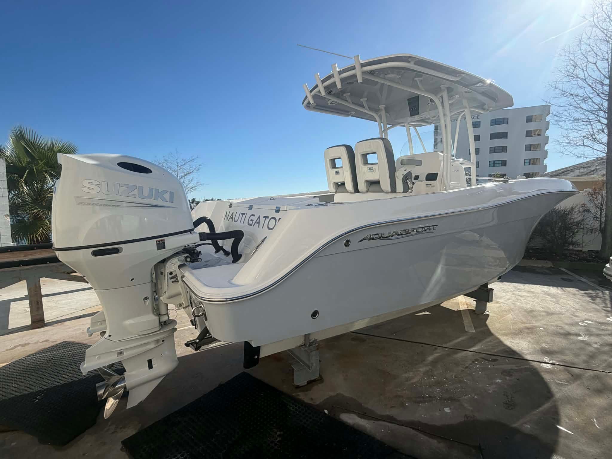 2021 Aquasport 2500 Center Console - 14