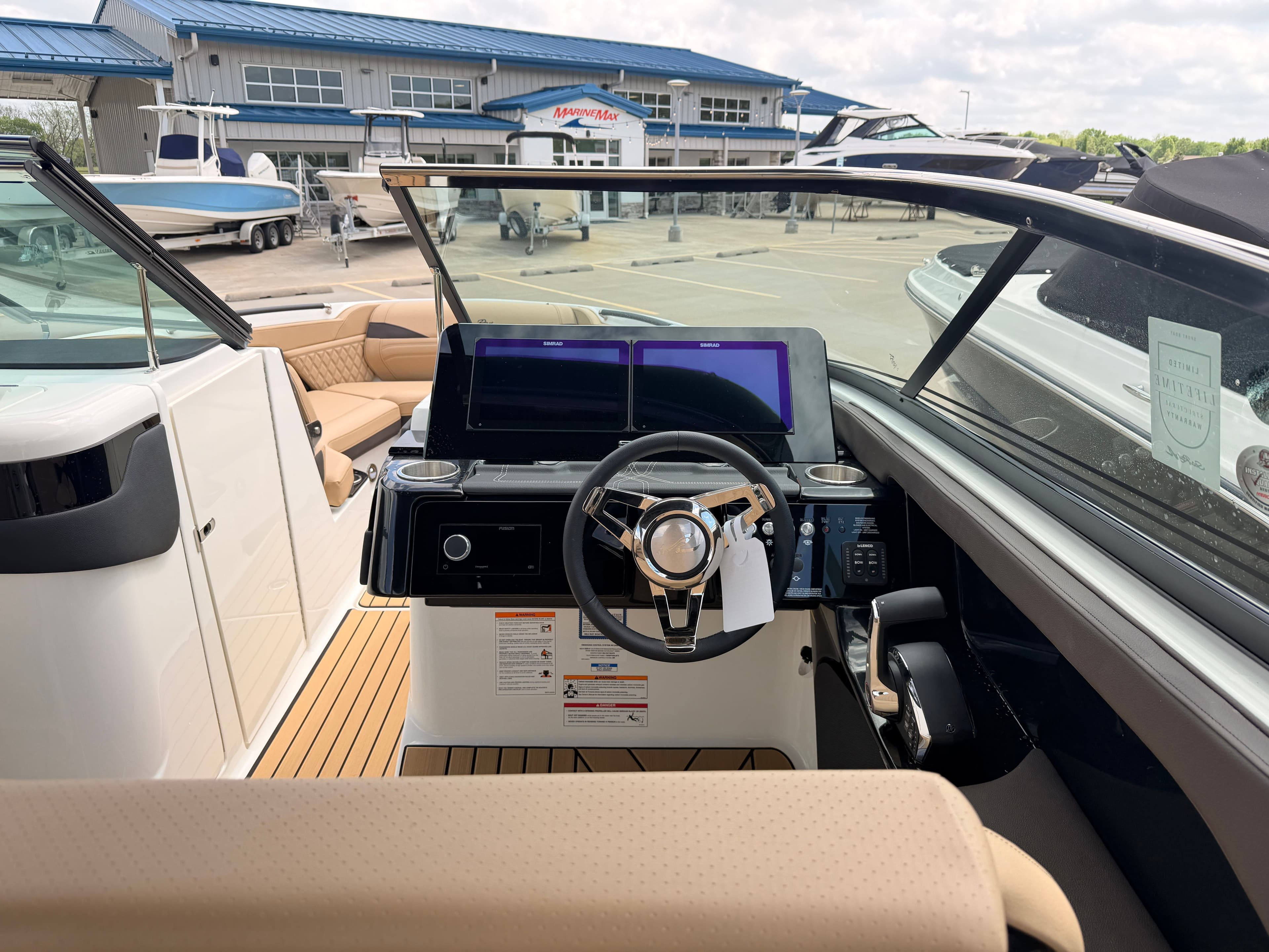 2026 Sea Ray SLX 280 - 16
