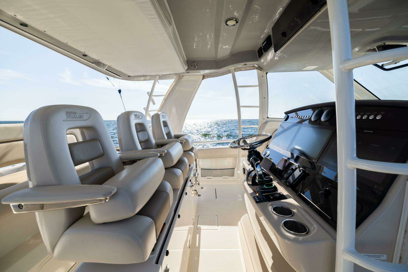 2021 Boston Whaler 420 Outrage - Image 43