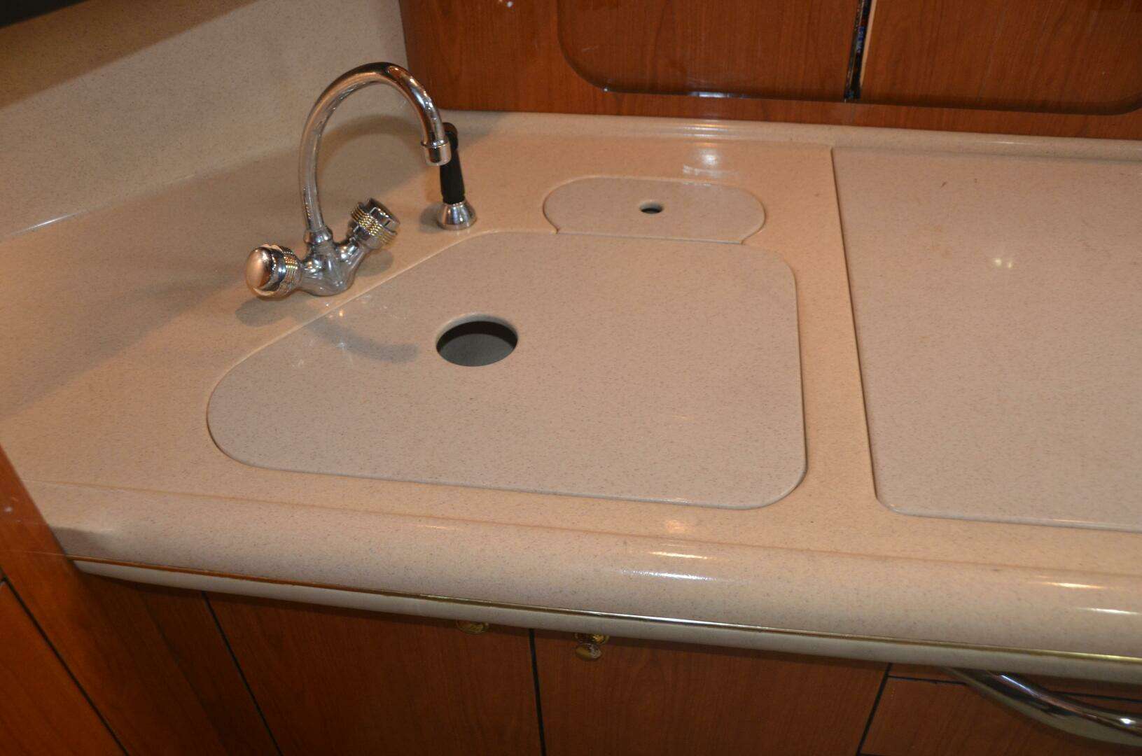 2001 Sea Ray 460 Sundancer - Image 45