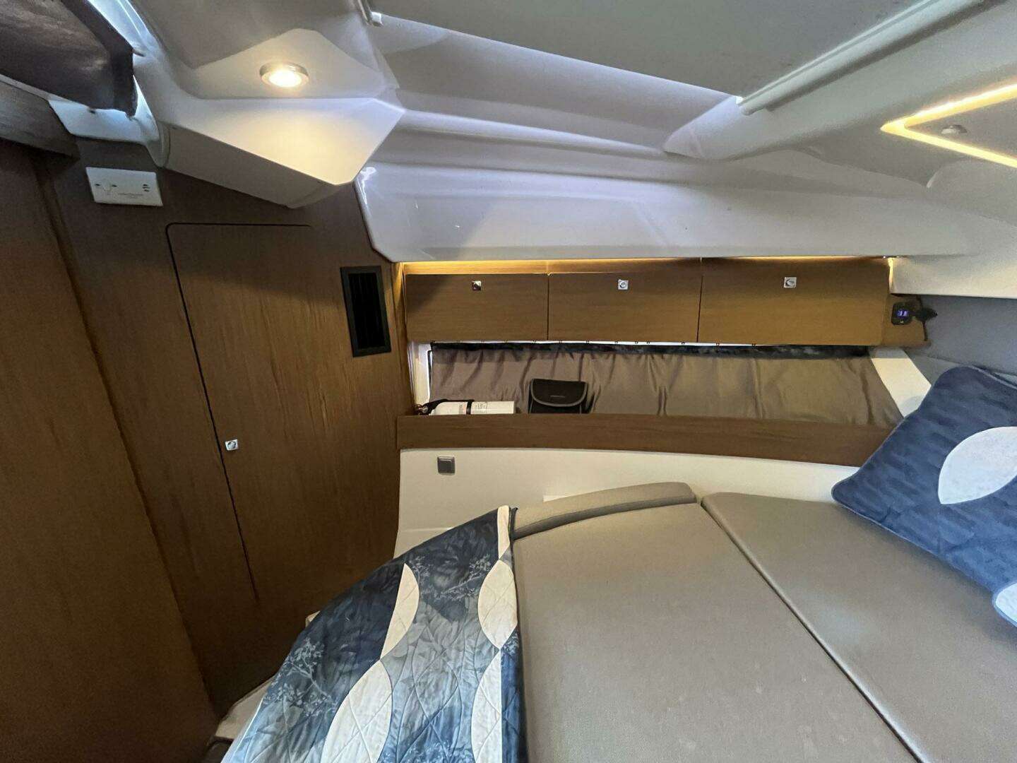 2018 Jeanneau NC 895 - Image 22