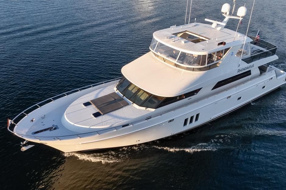 2014 Ocean Alexander 82 Cockpit Motoryacht