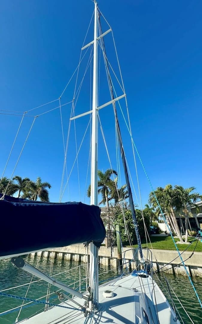 1996 Catalina 320 - Image 19