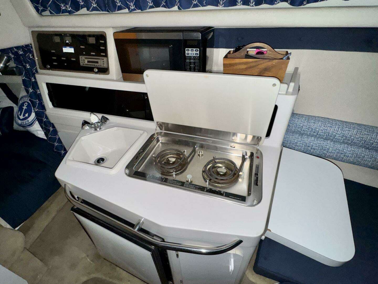 1994 Chaparral Signature 27 Cabin Cruiser - Image 44