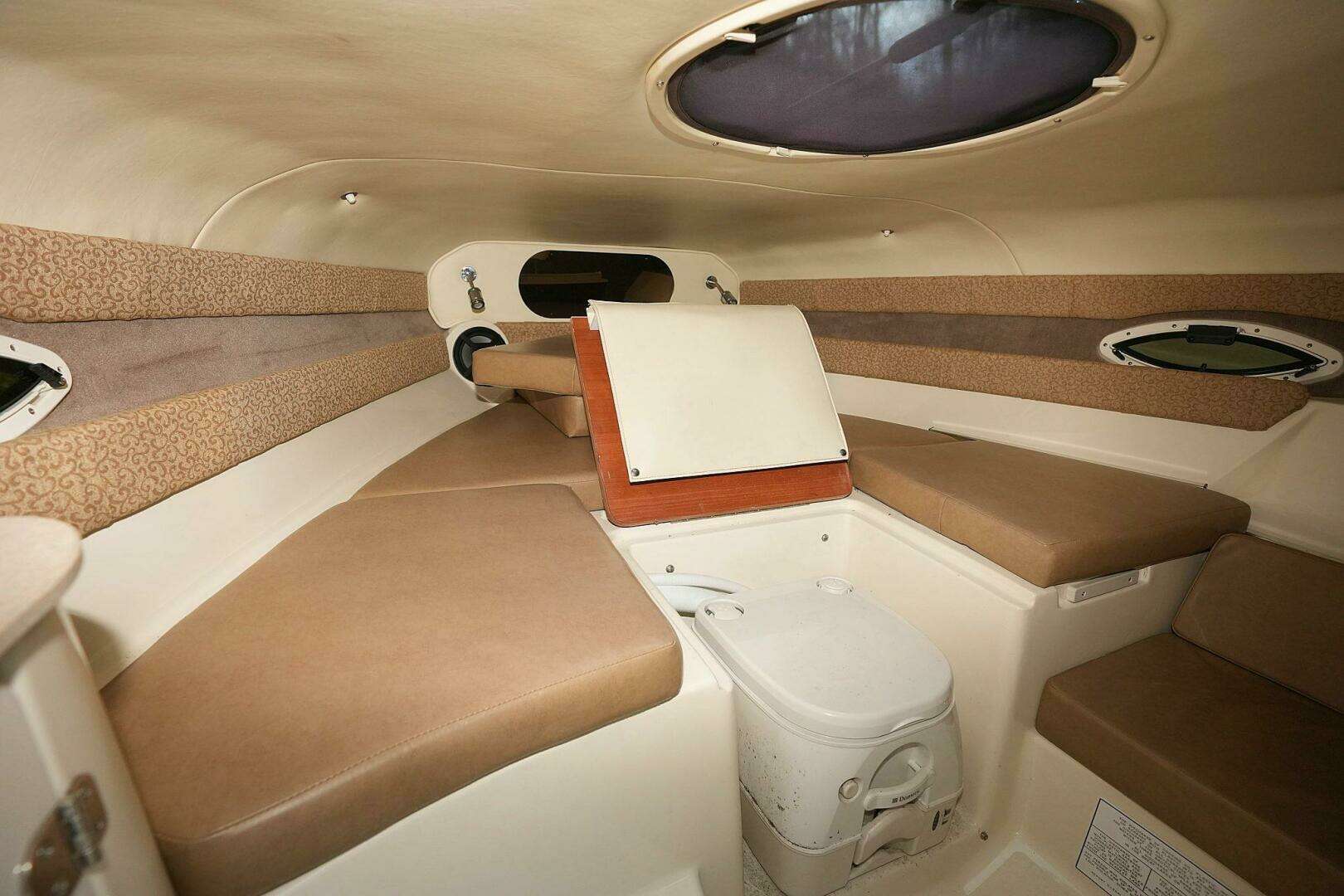2016 Stingray 225 CR - Image 14