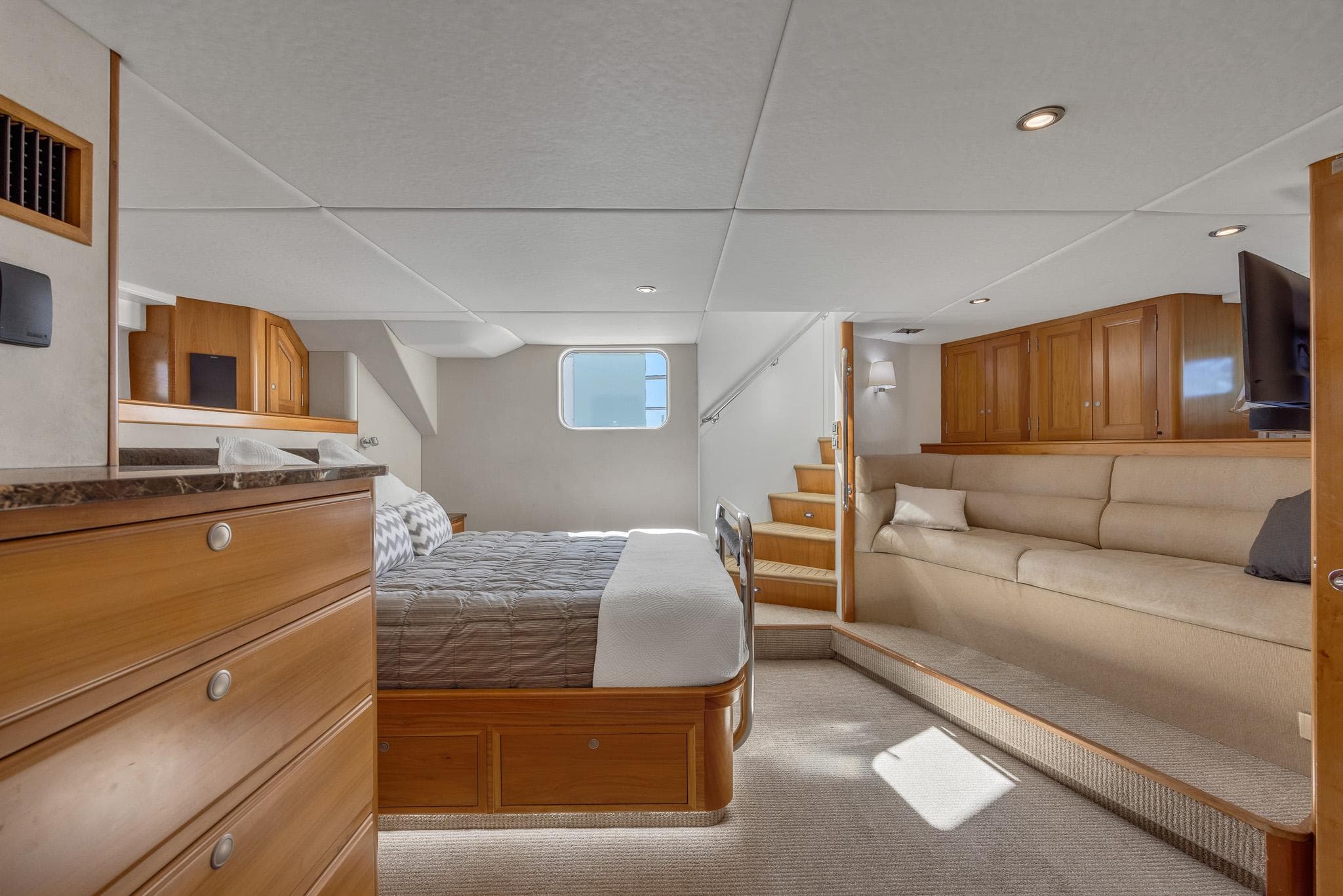 2007 Custom 86' Carey Shipyard - 74