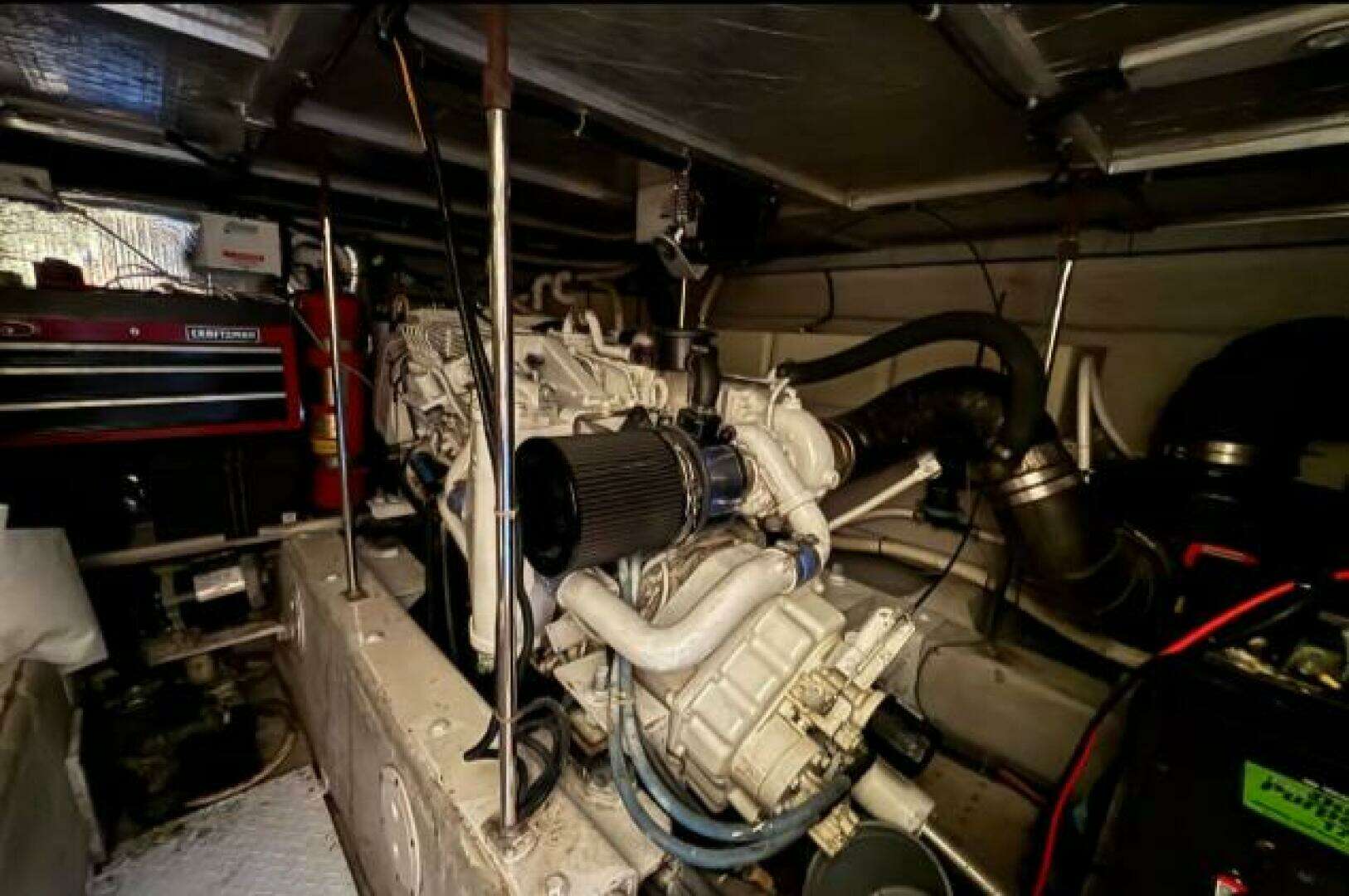 1998 Carver 530 Voyager - Image 51