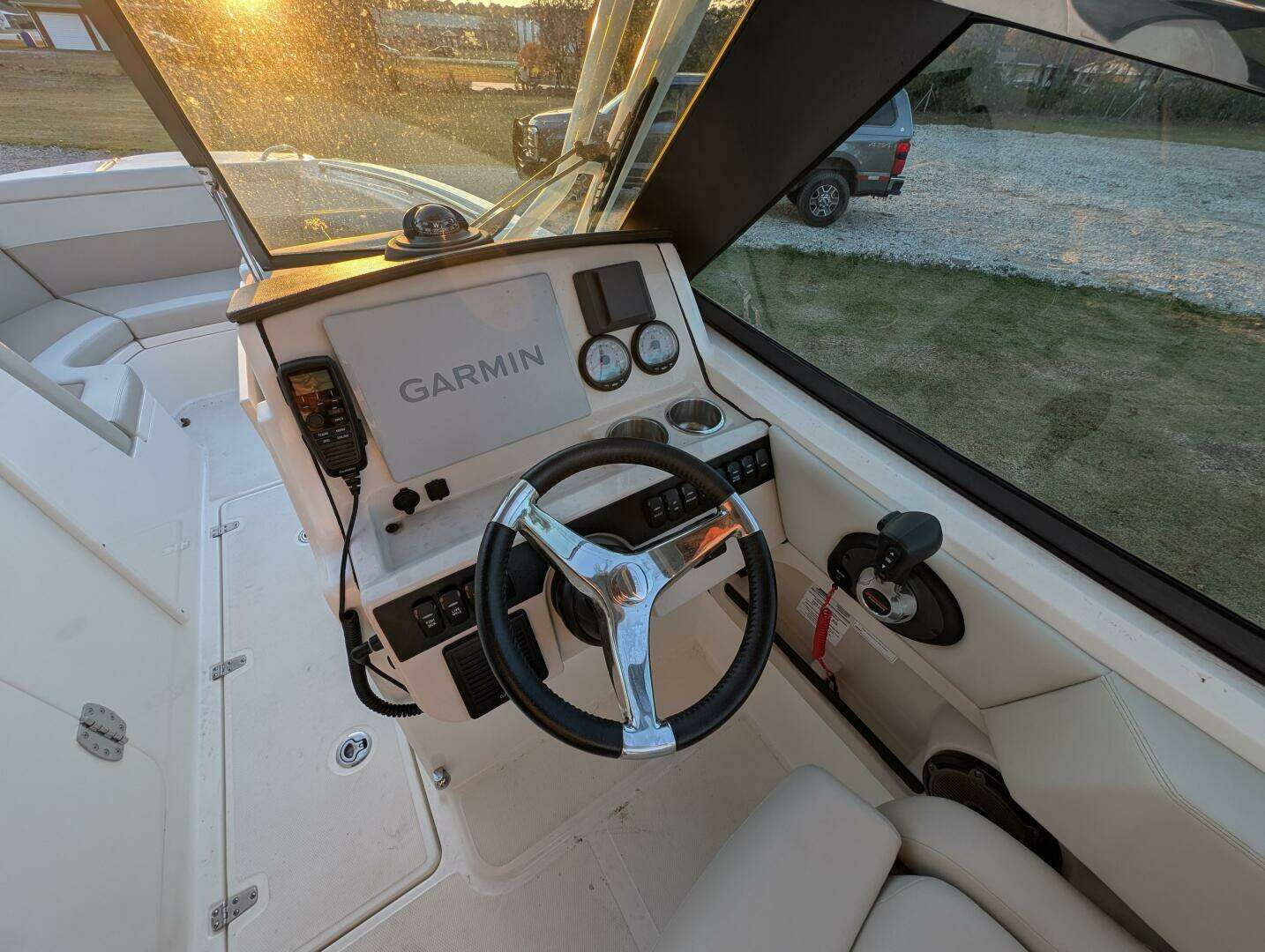 2023 Boston Whaler 240 Vantage - Image 54