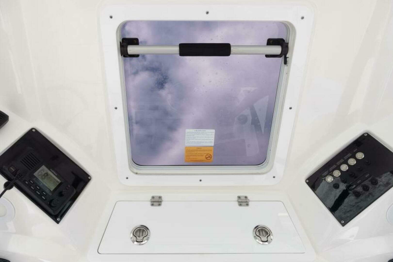2027 Sea Fox 328 Commander - Image 34