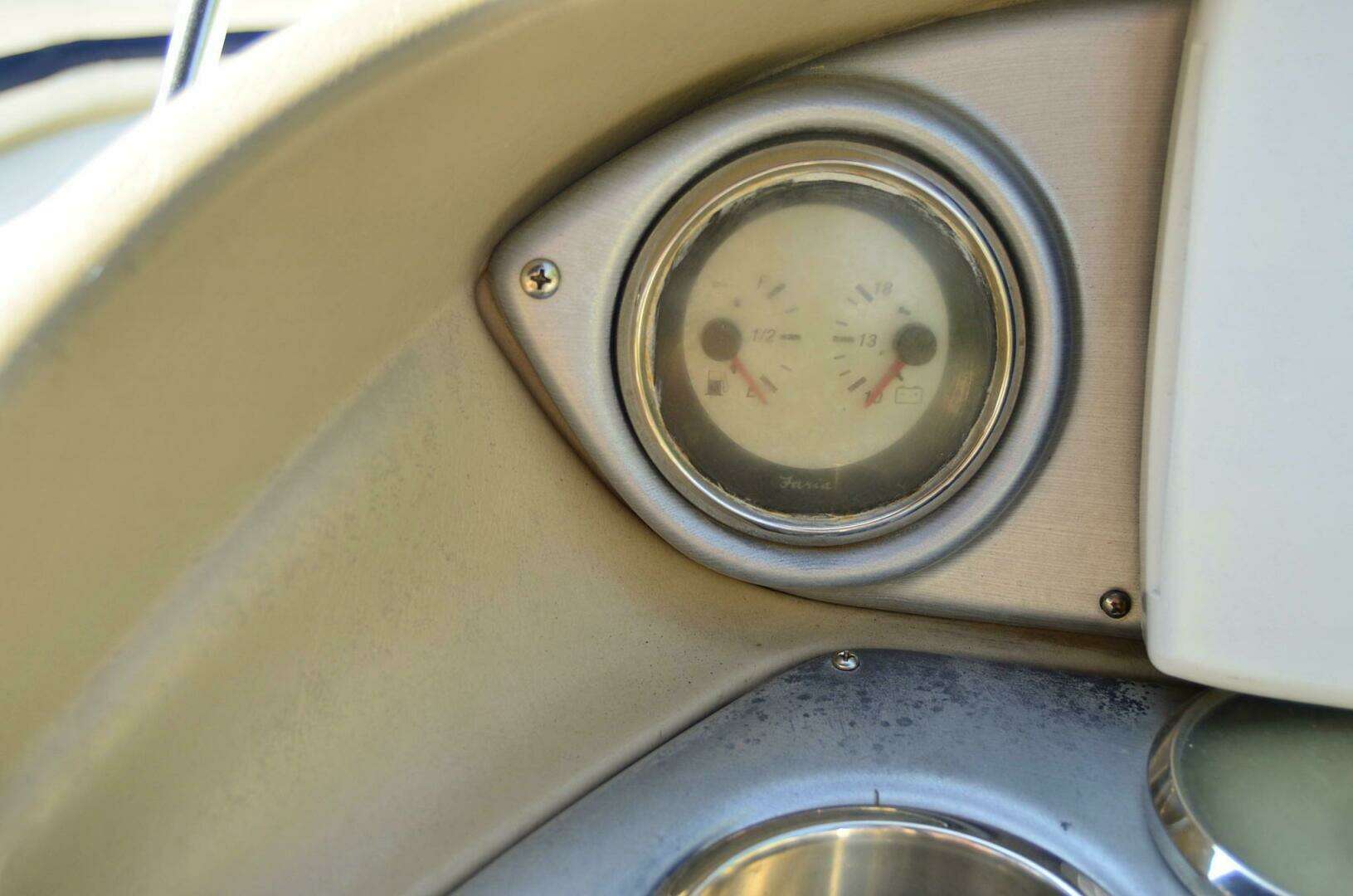 2011 Hurricane SunDeck 217 OB - Image 77