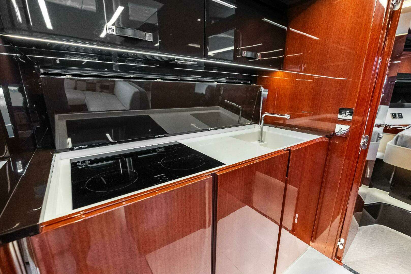 2021 Riva 56' Rivale - Image 40