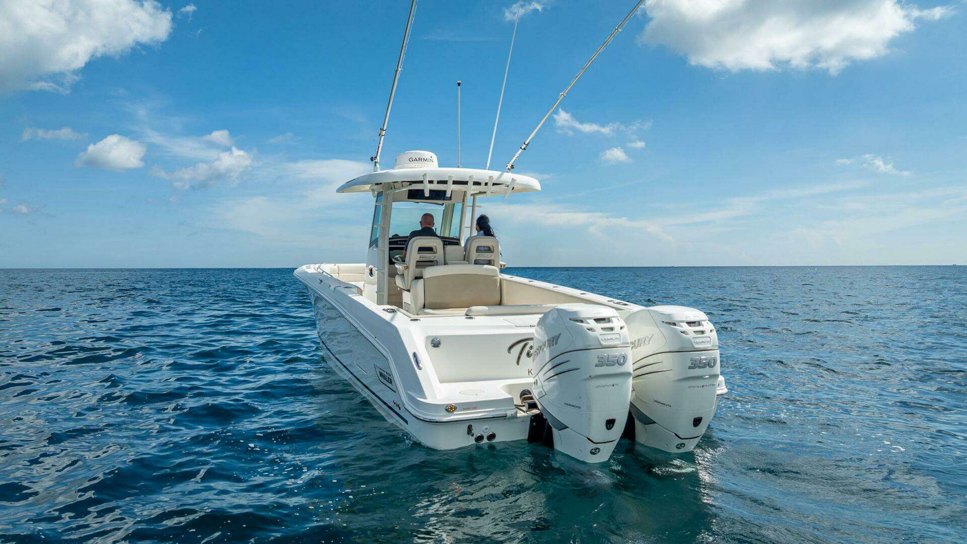 2017 Boston Whaler 330 Outrage - Image 3