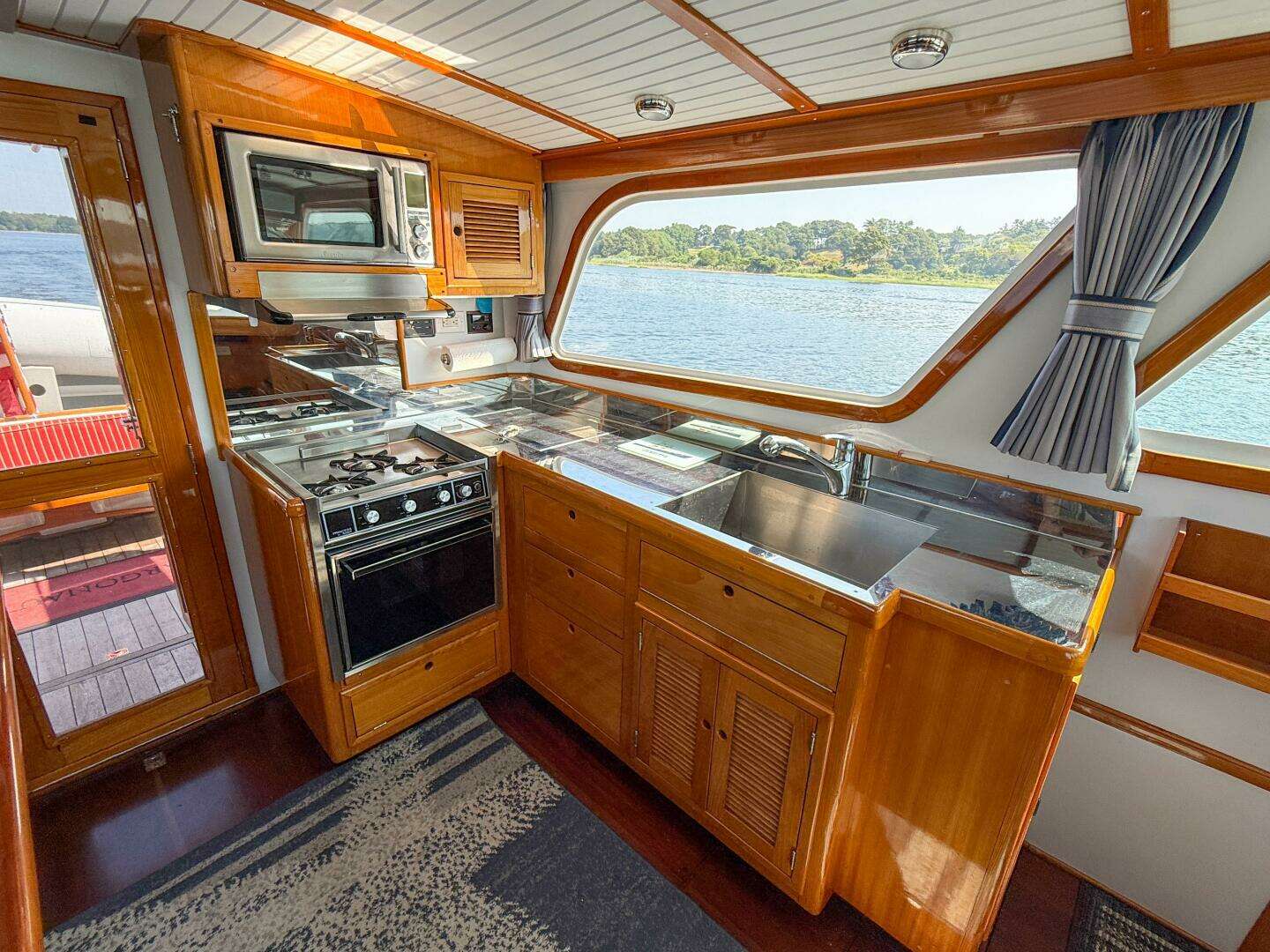 1984 Wilbur 38 - Image 29