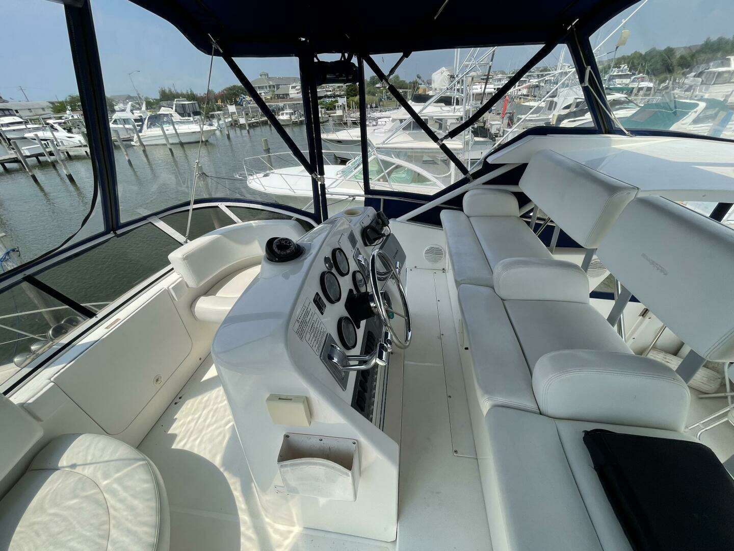 1998 Silverton 322 MY - Image 5