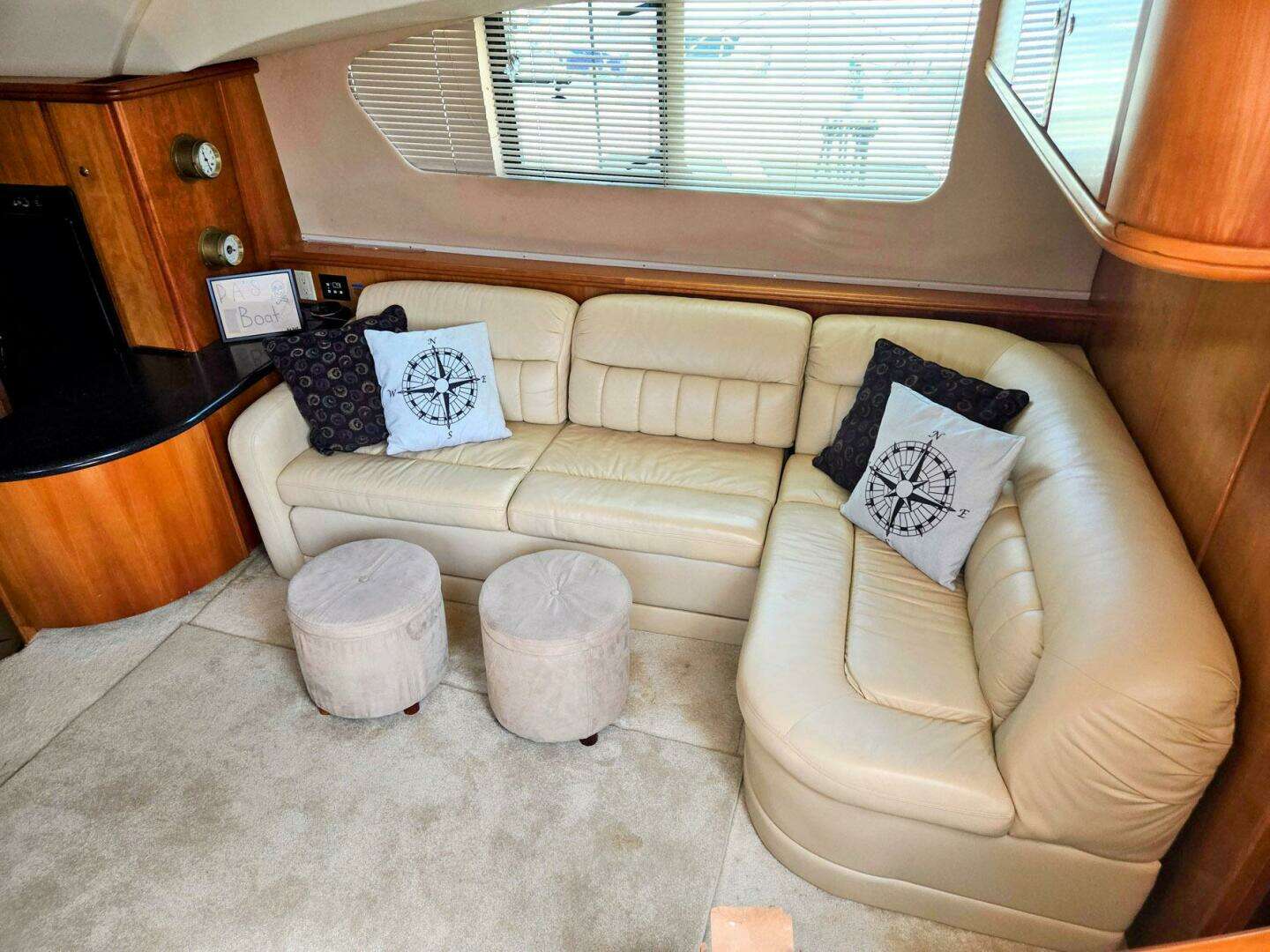 2003 Silverton 392 Aft Cabin Motor Yacht - Image 4