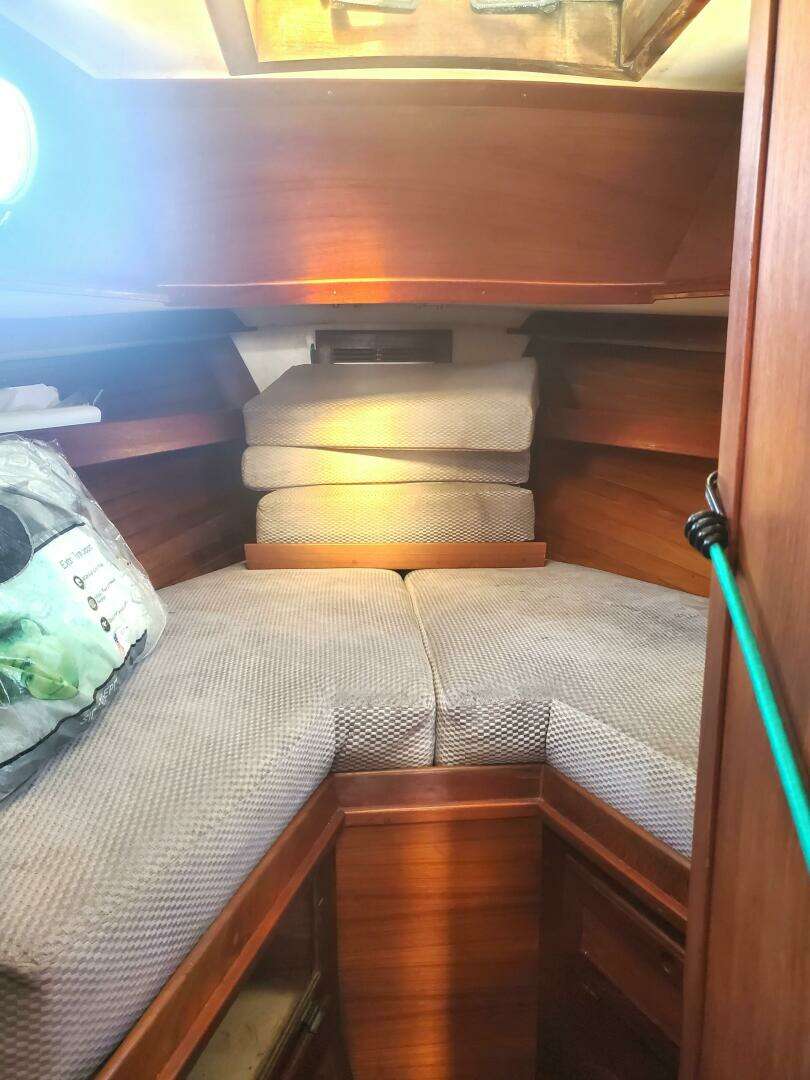 1987 Cape Dory 330 - Image 17