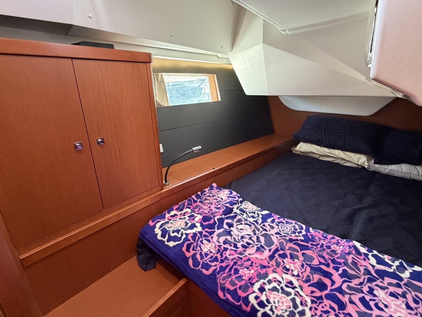 2016 Beneteau 48 - Image 30