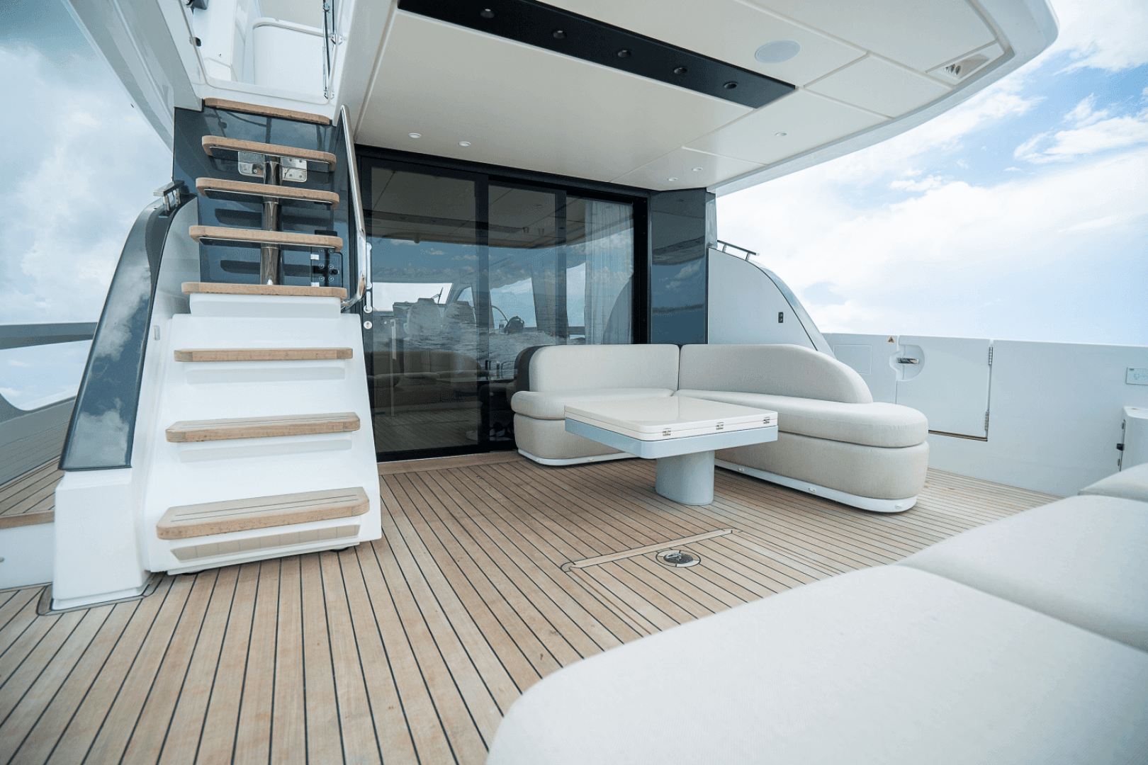 2026 Azimut Fly 62 - Image 5