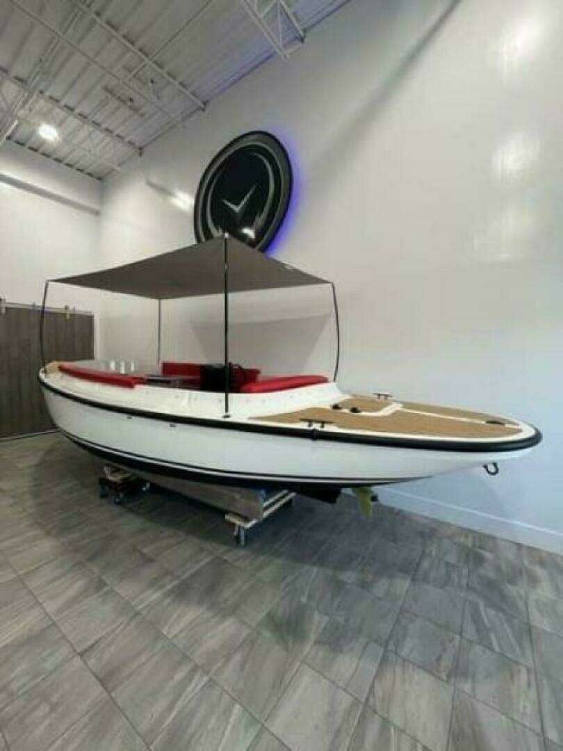 2023 Vision Fantail 217 - Image 2