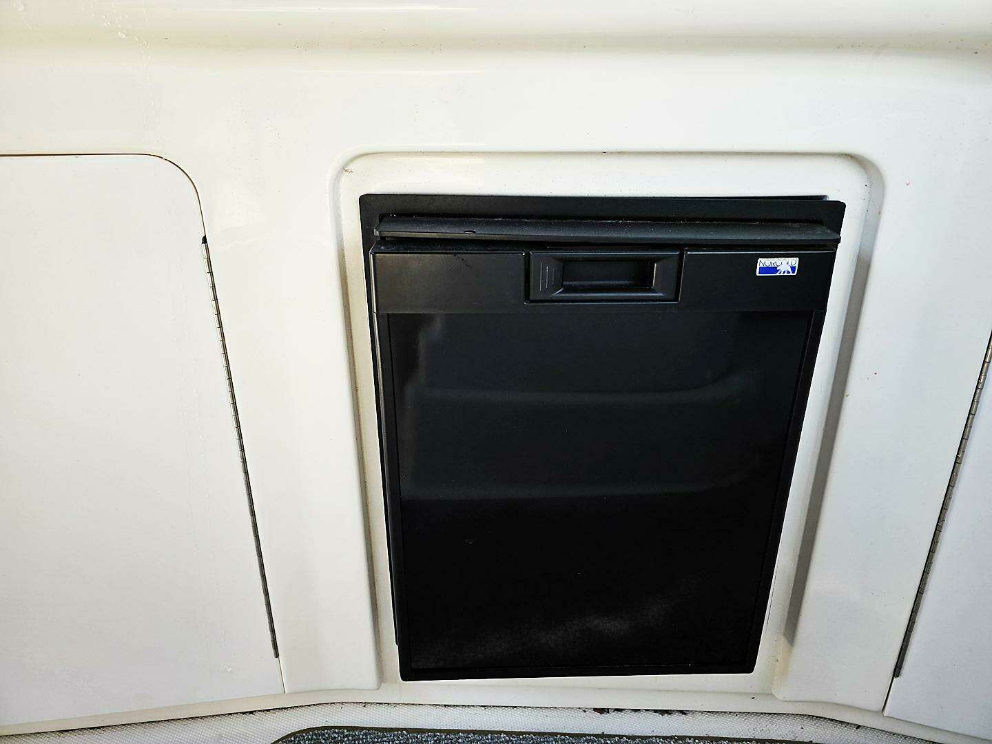 2004 Sea Ray 300 Sundancer - Image 36