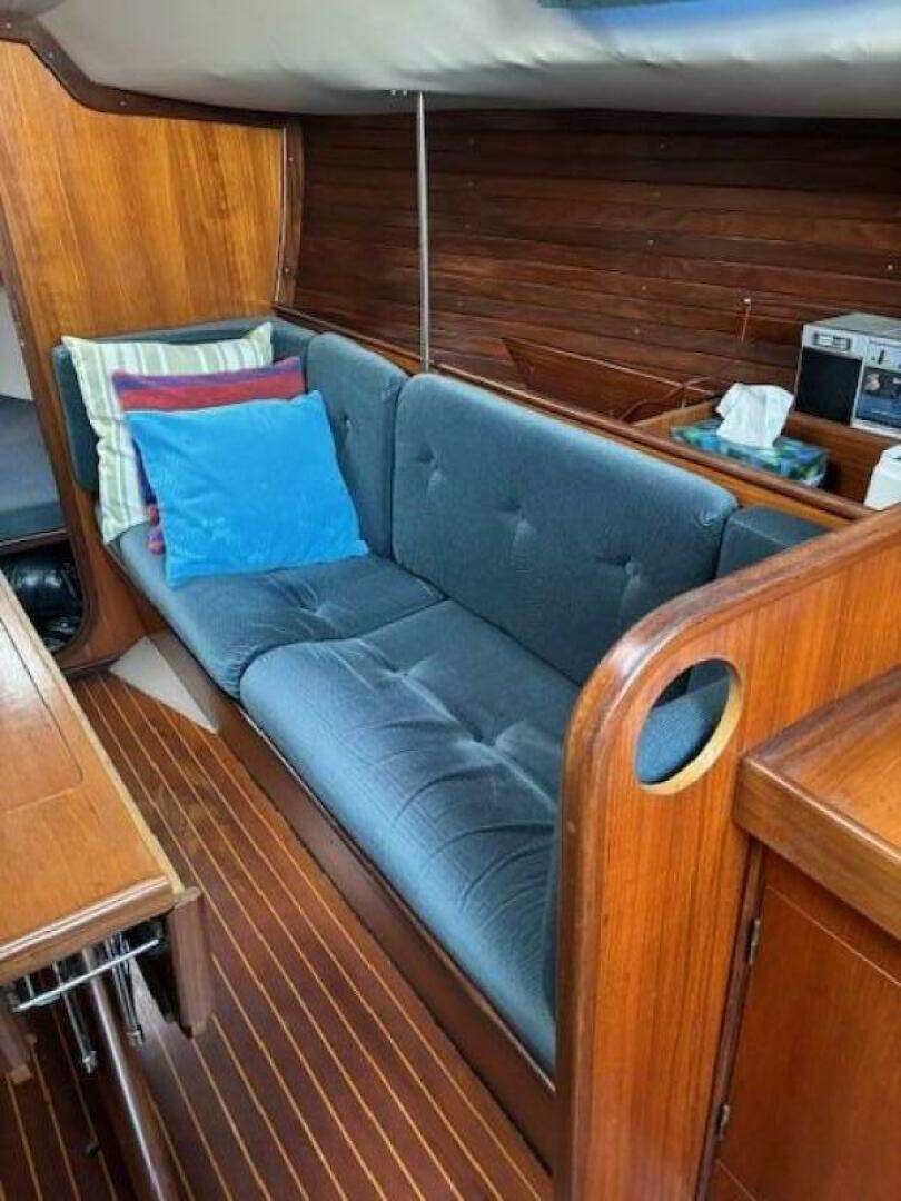 1984 Beneteau — - Image 17