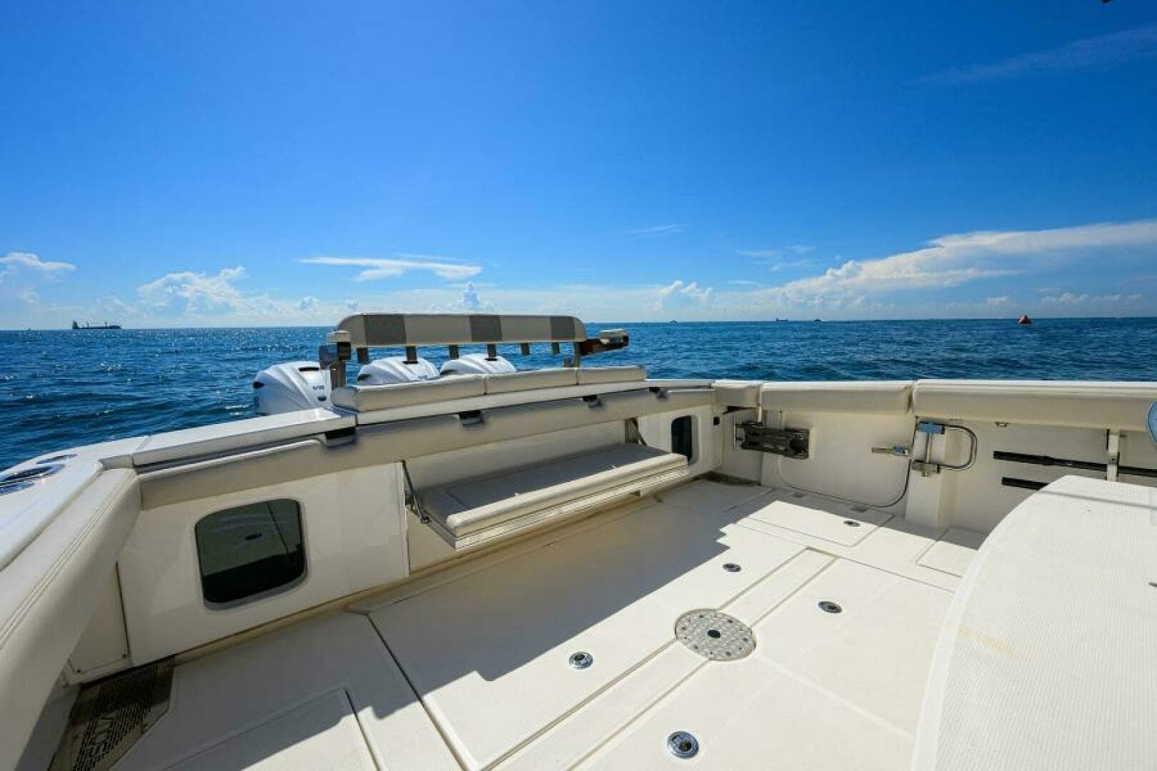 2021 Solace Center Console - Image 13
