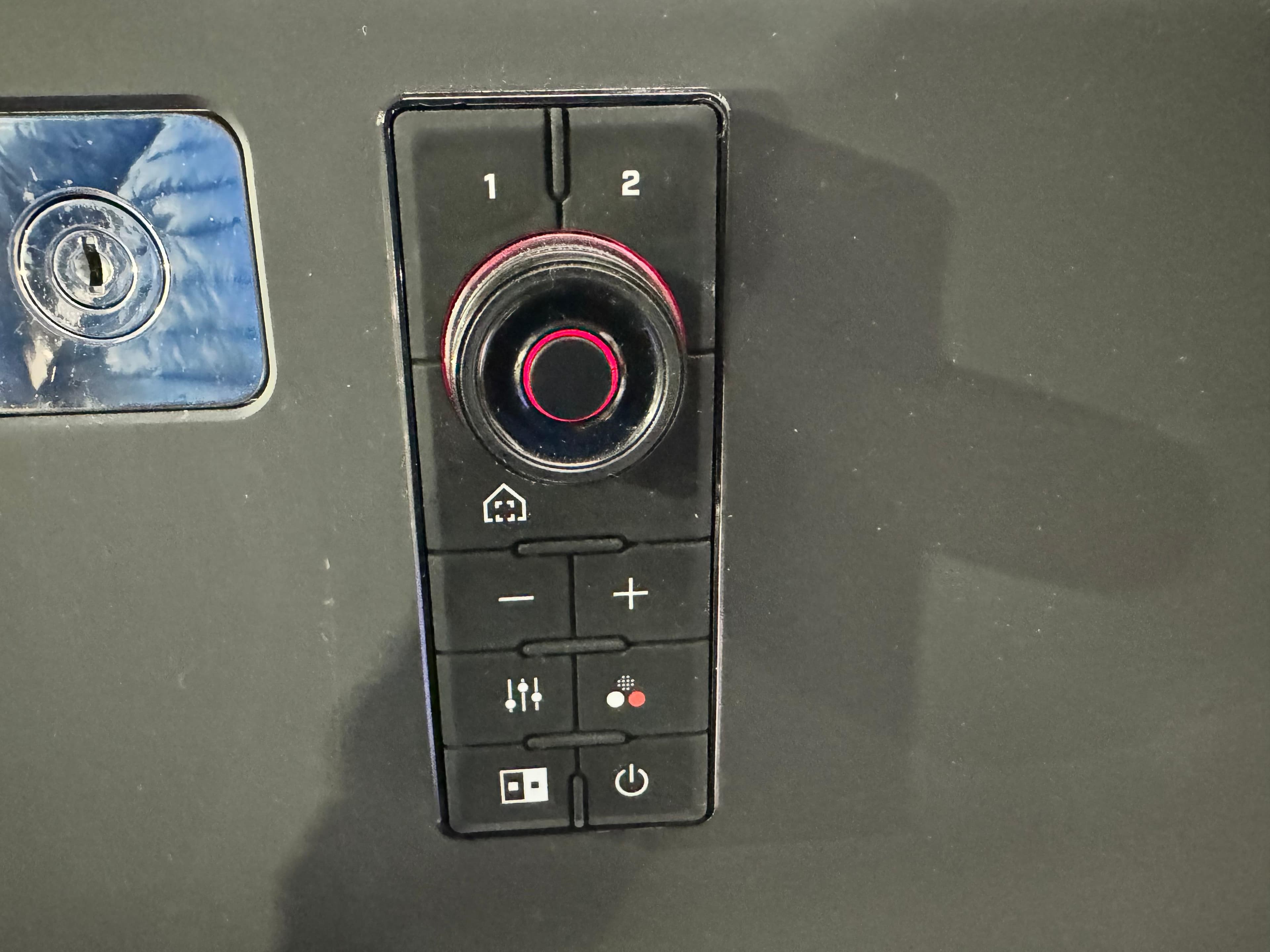 2020 Axopar 37 XC Cross Cabin - 64