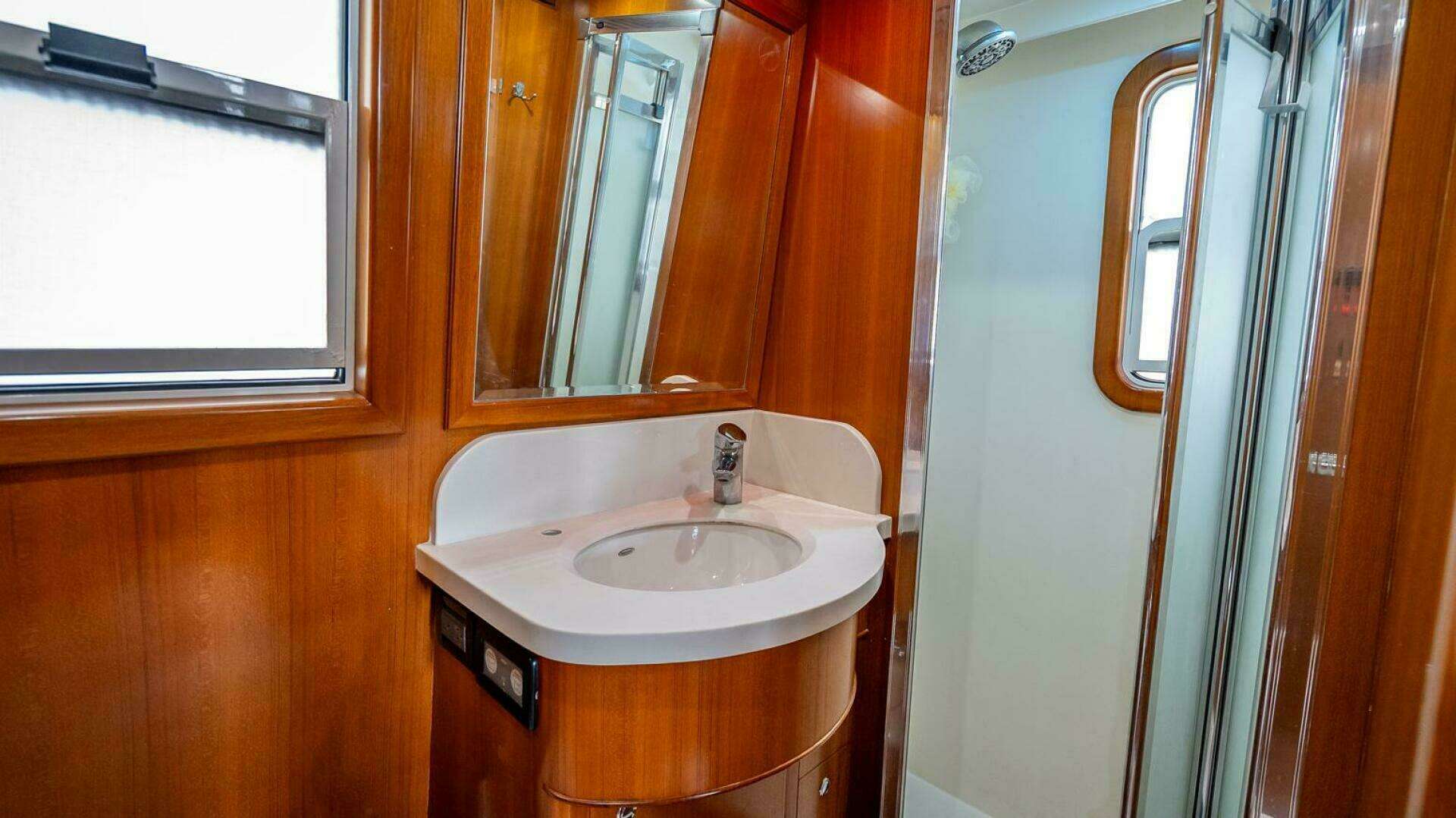 2009 Nordhavn 76 - Image 39