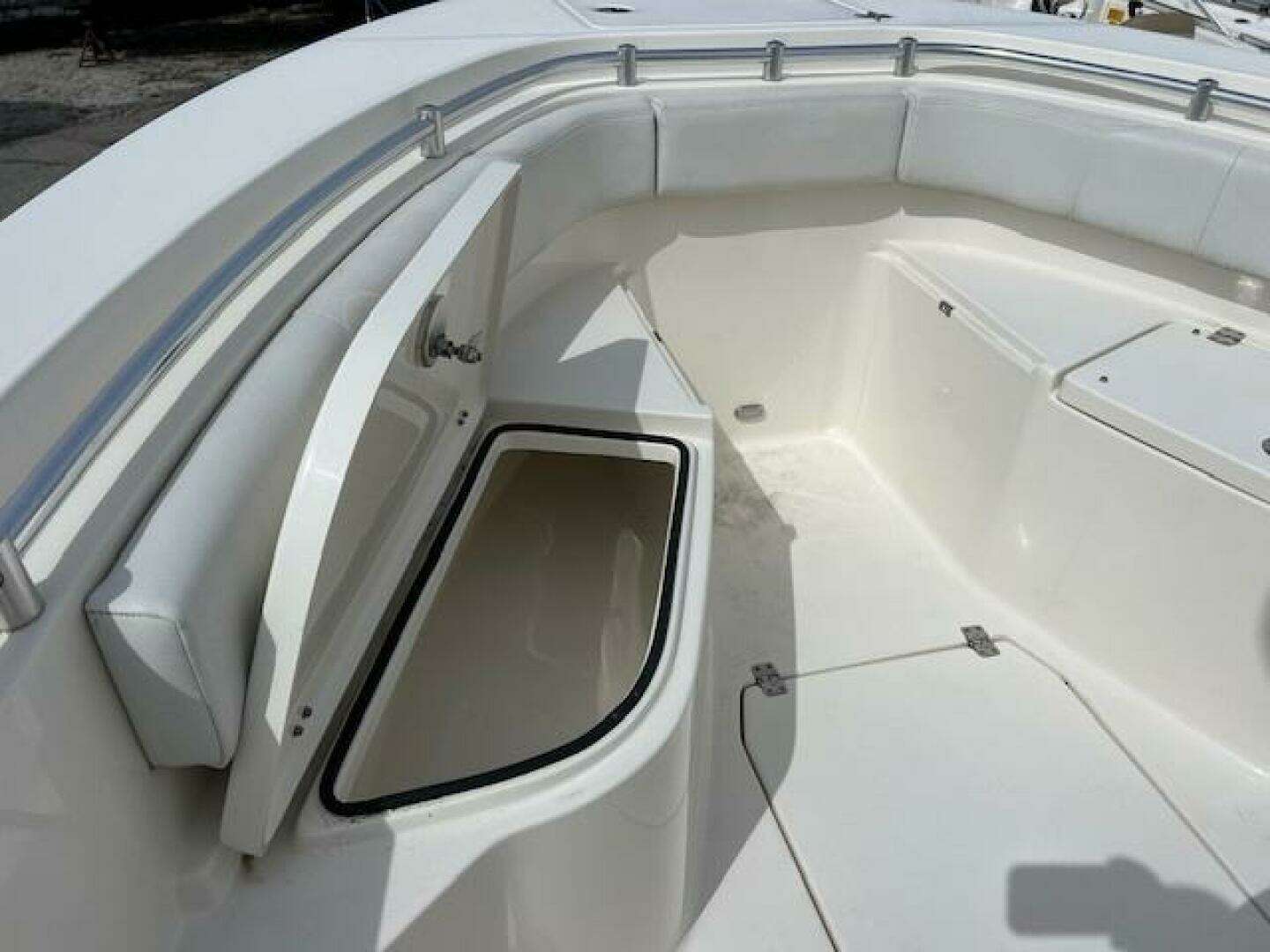 2020 Cobia 237 CC - Image 5