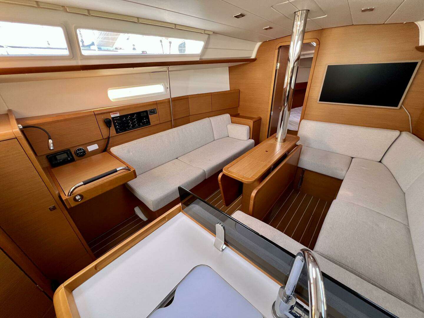 2013 Jeanneau 379 - Image 62