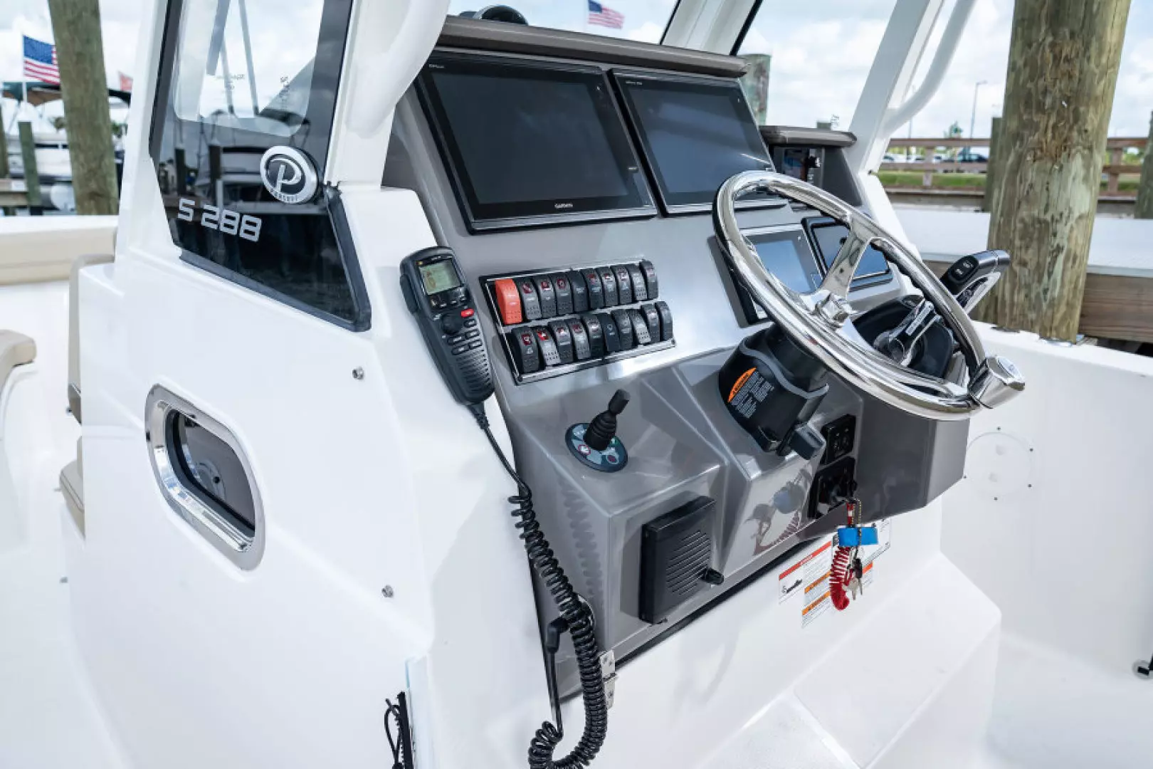 2021 Pursuit S288 - Image 10