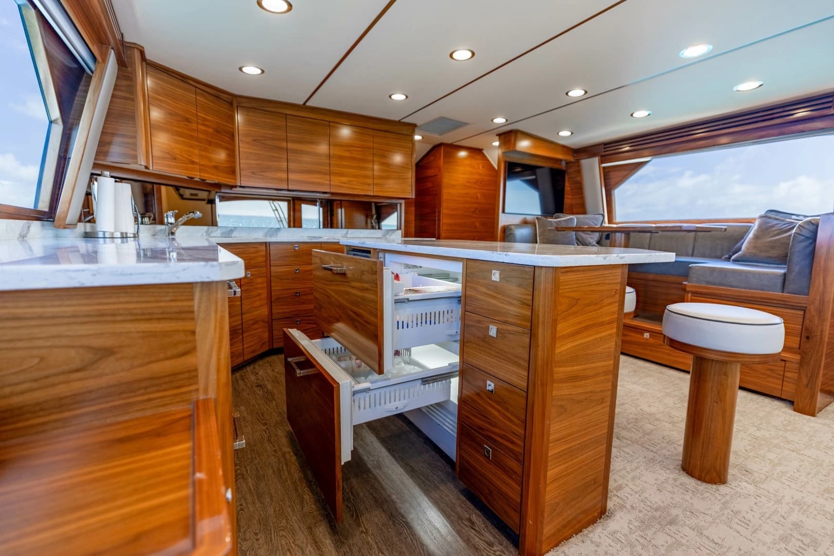 2023 Viking 72 Convertible - Image 14