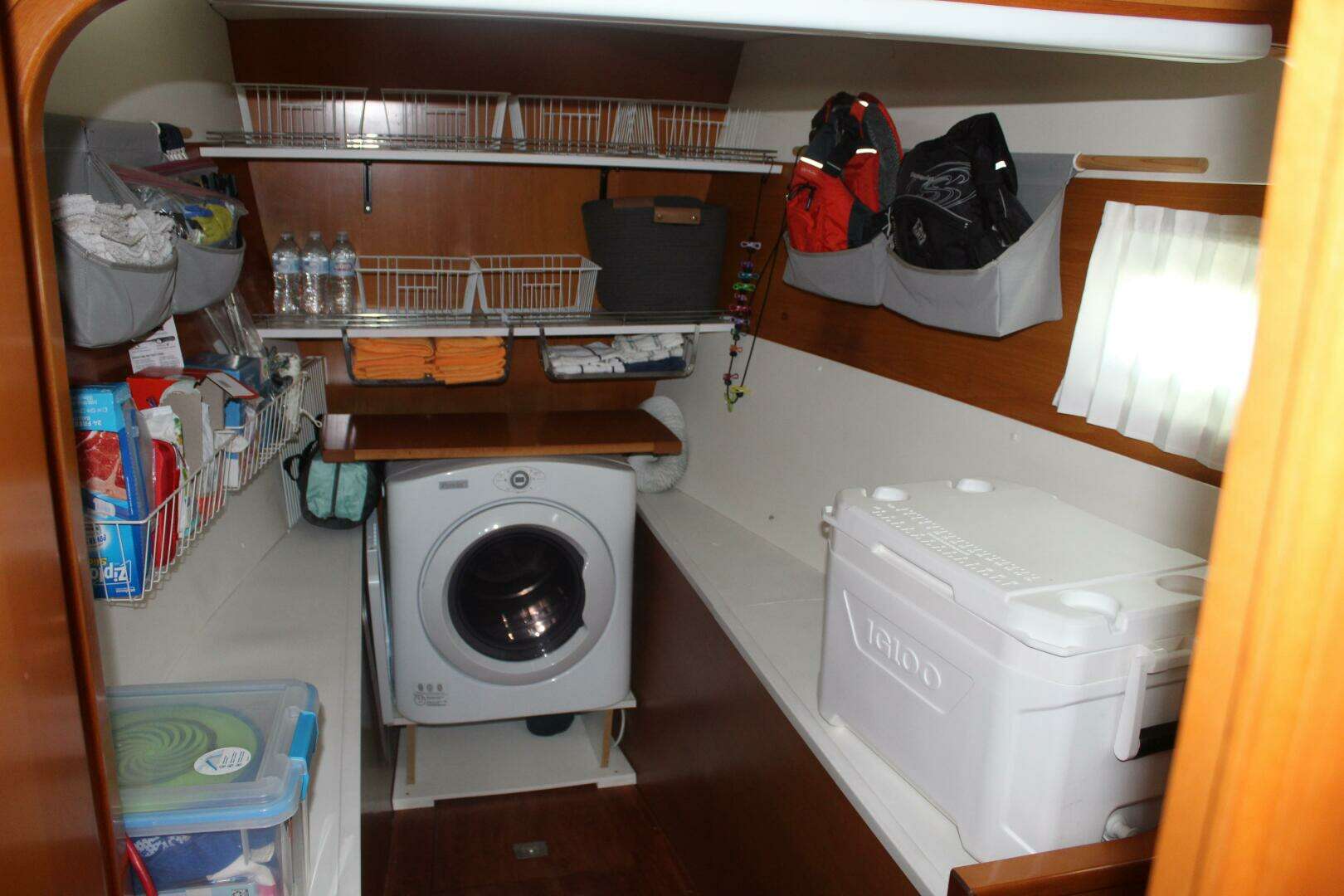 2004 Lagoon 43 Power Cat - Image 34
