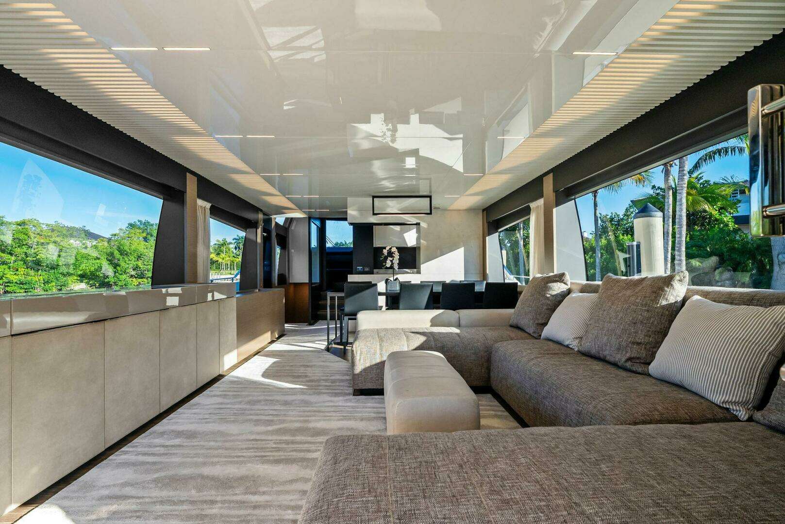 2019 Ferretti Yachts 780 - Image 29