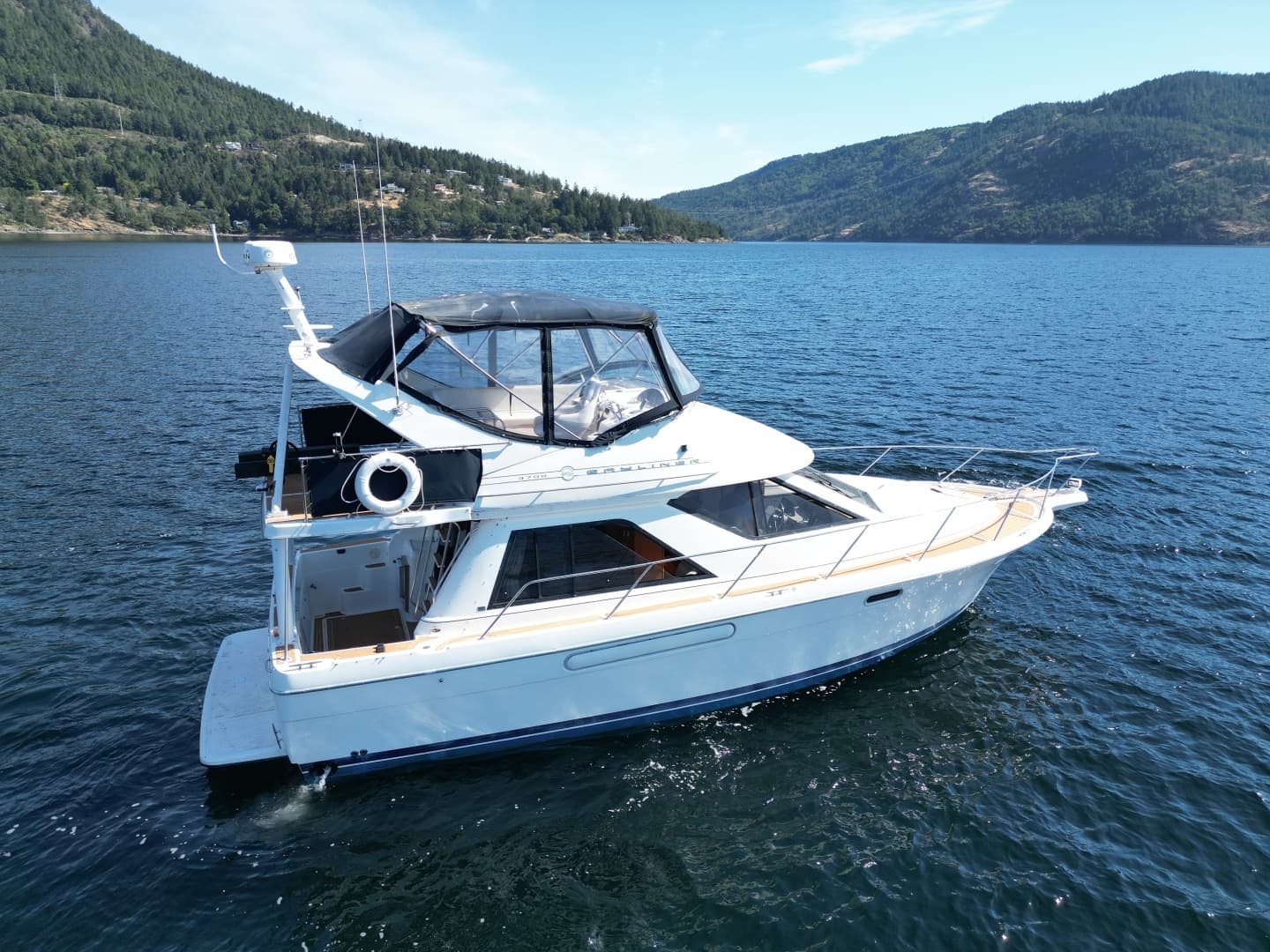 1998 Bayliner 3788 - Image 5