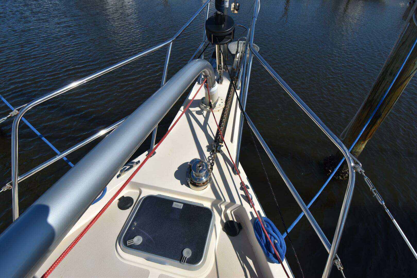 2019 Island Packet 349 - Image 4