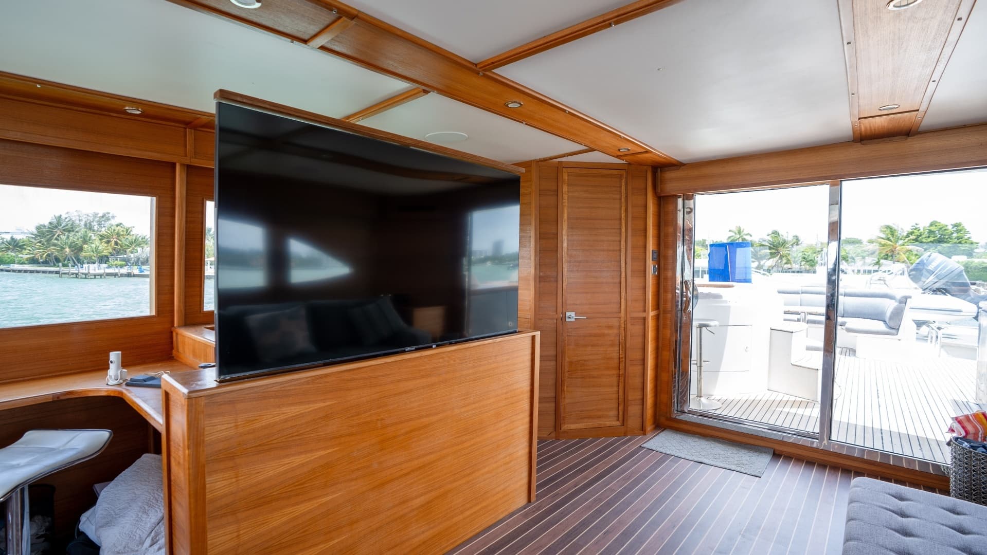 2008 Hargrave Sky Lounge - Image 68