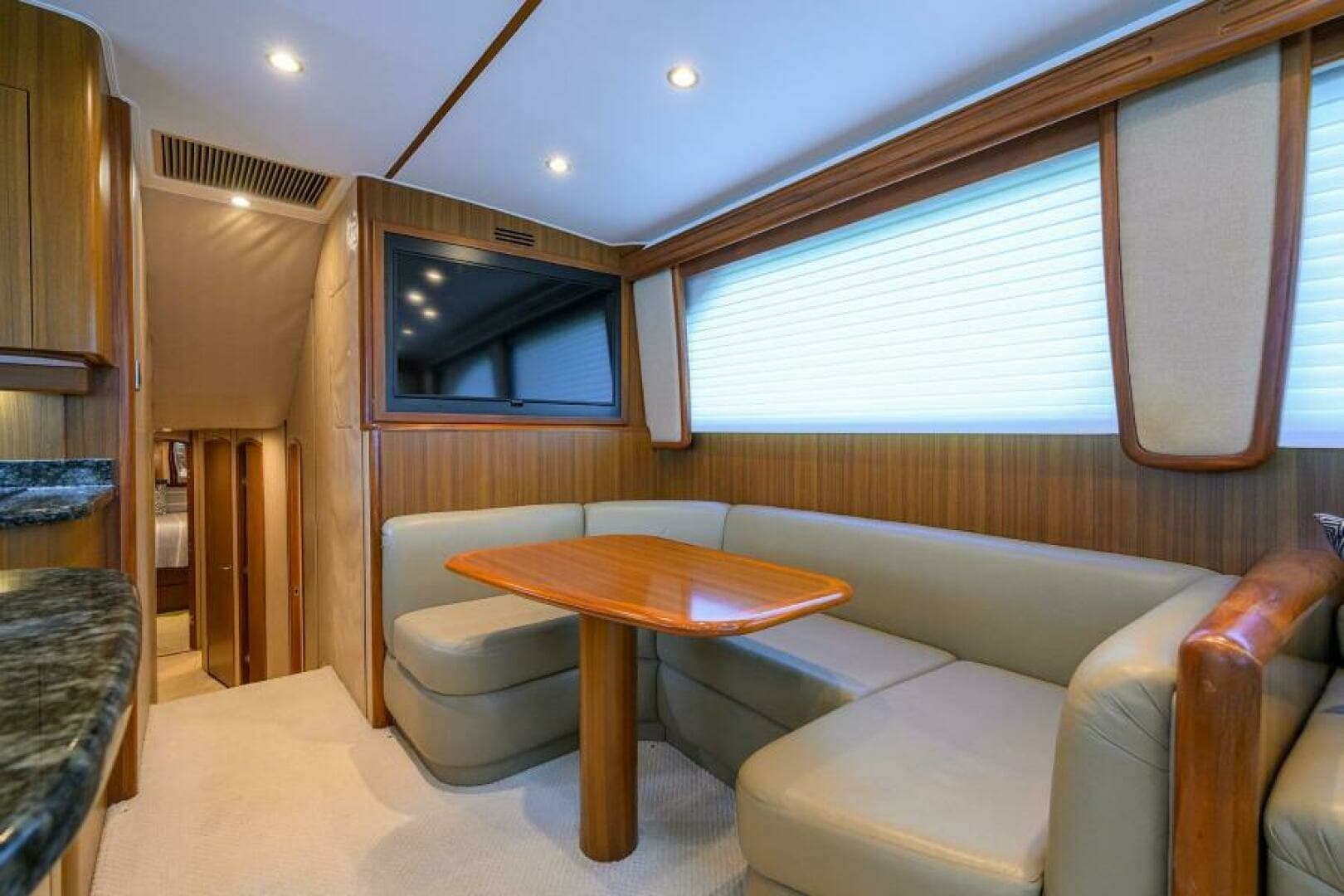 2008 Viking 60 Convertible - Image 32