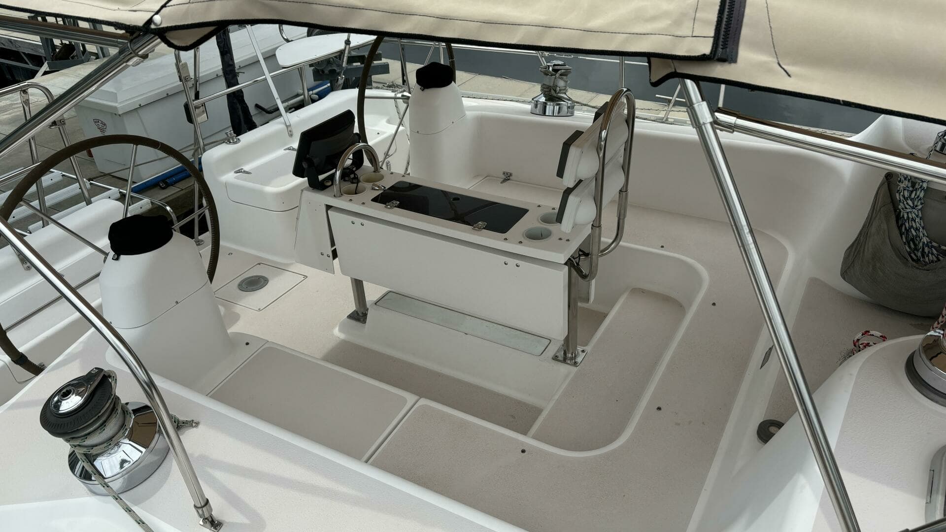 1997 Catalina 400 - Image 23