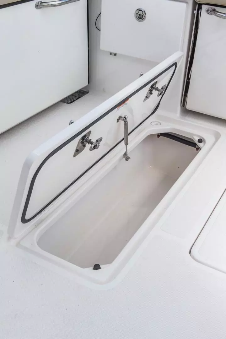 2020 Pursuit OS 355 Offshore - Image 20