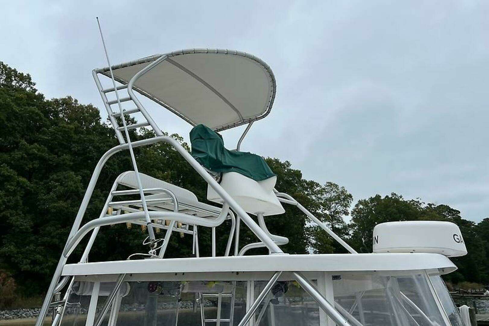 2001 Pursuit 3000 Offshore - Image 8