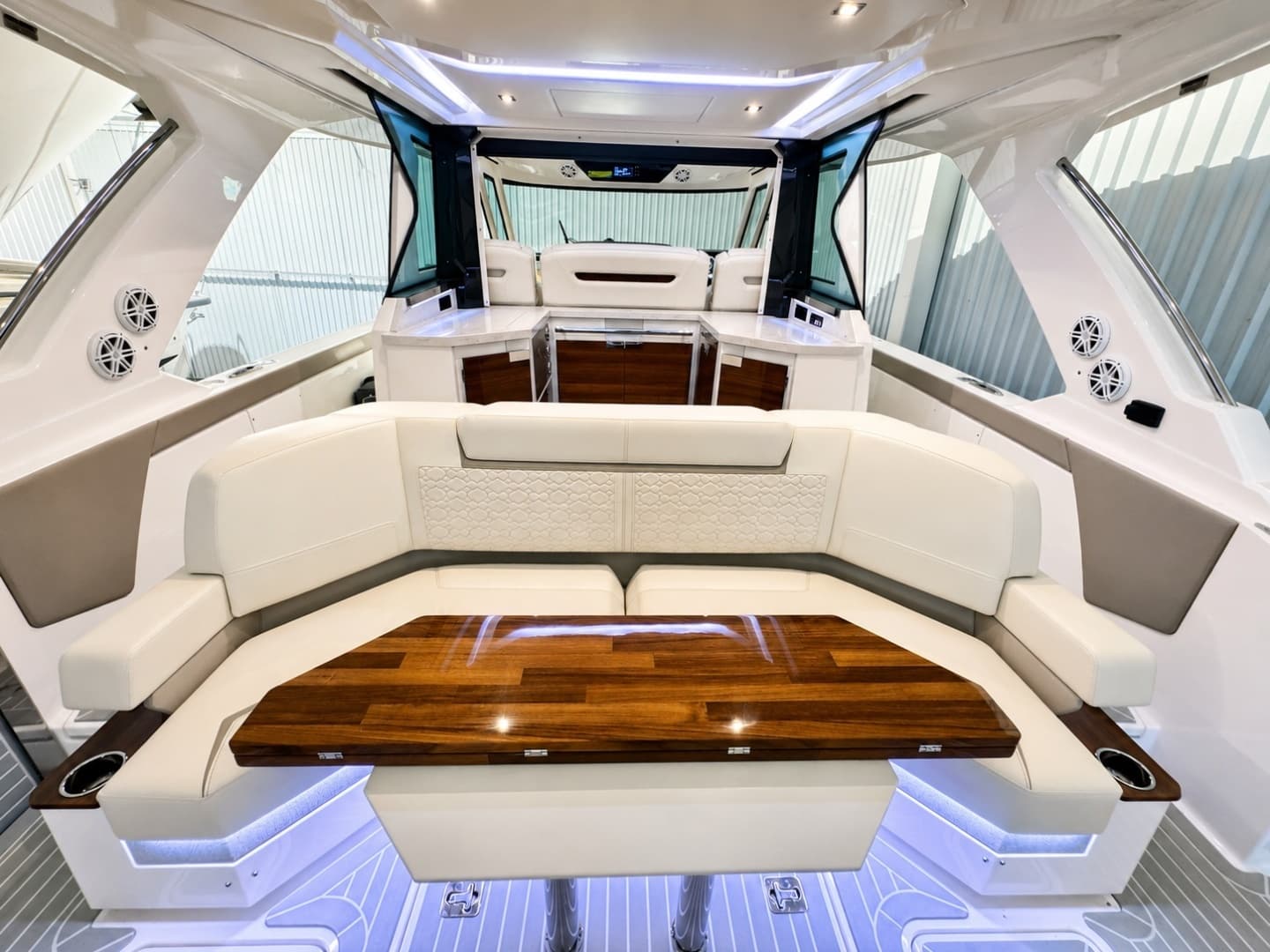 2023 Tiara Yachts 48 LS - Image 16