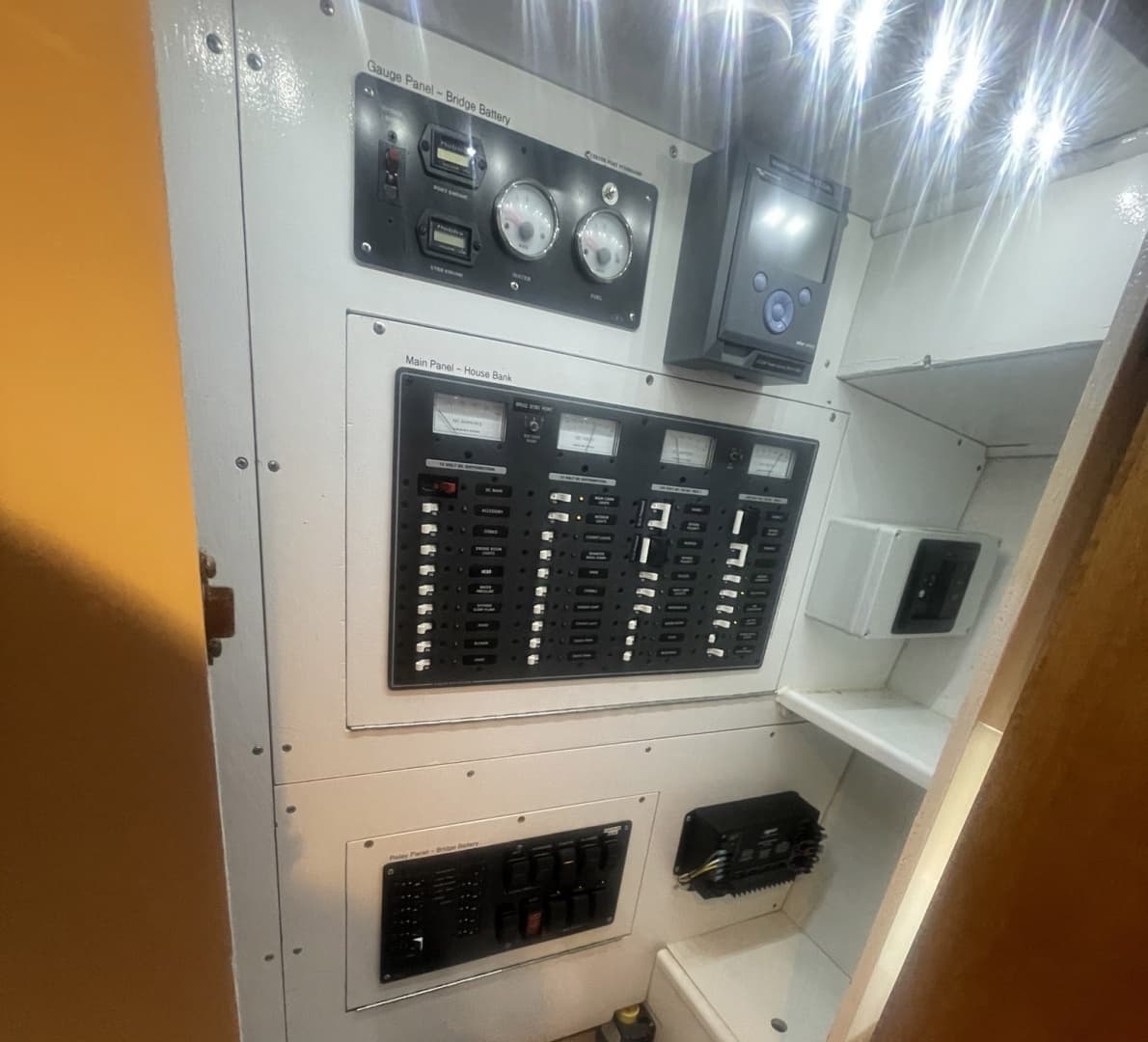 1968 Hatteras 34 Sportfisherman - Image 34