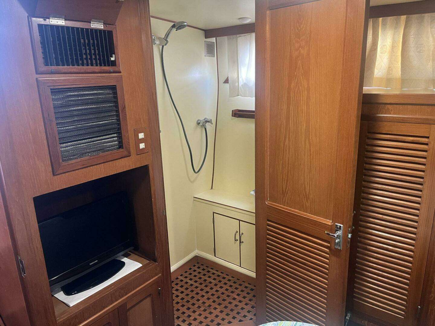 1987 Symbol 44 Sun Deck MK II - Image 71