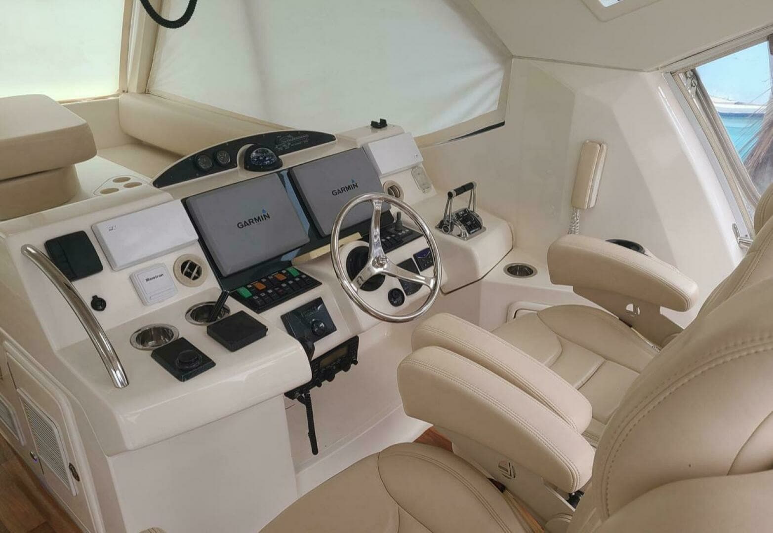 2009 Riviera 47 Enclosed Flybridge Series II - Image 41