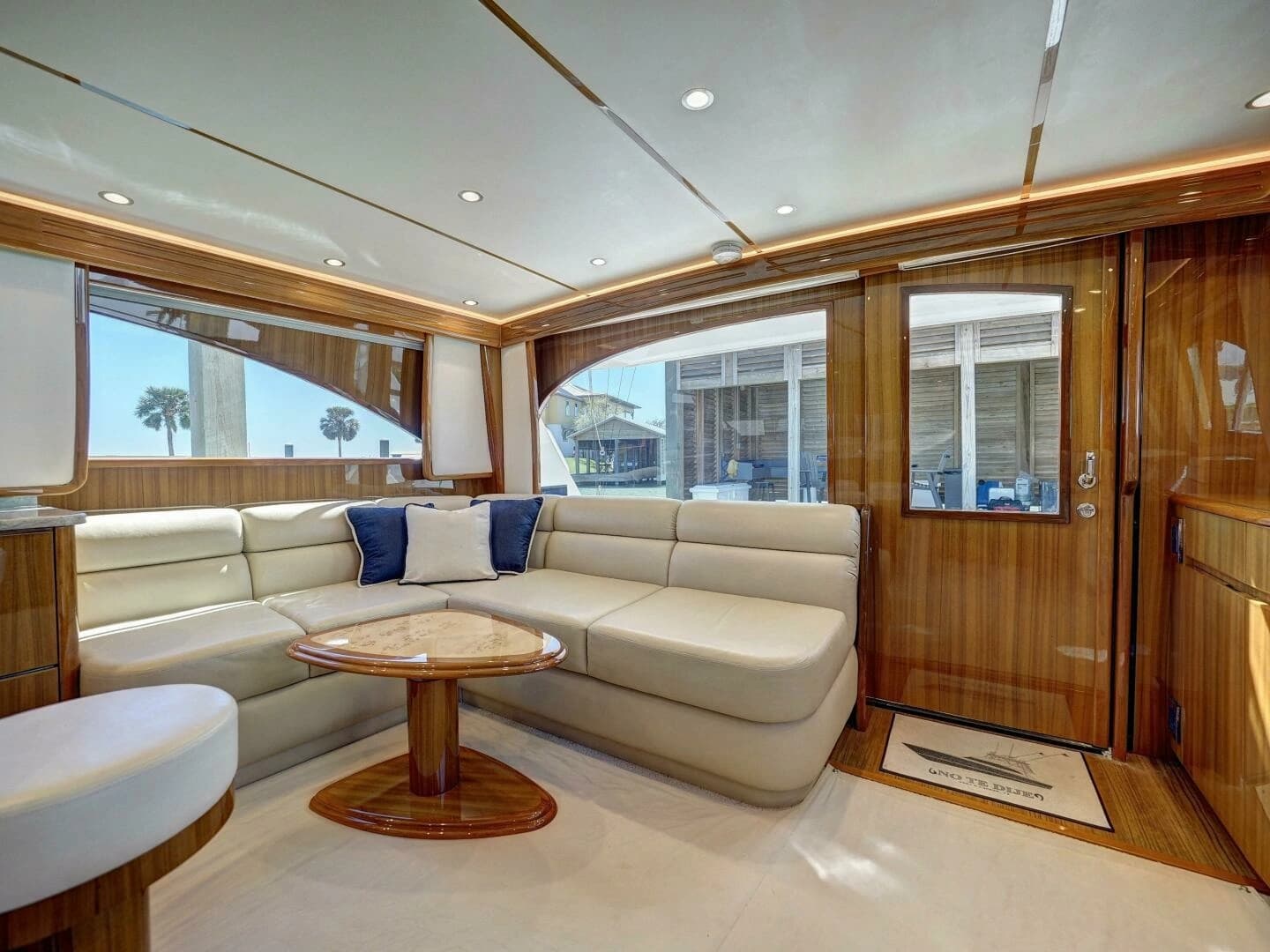 2017 Viking 52 Convertible - Image 11