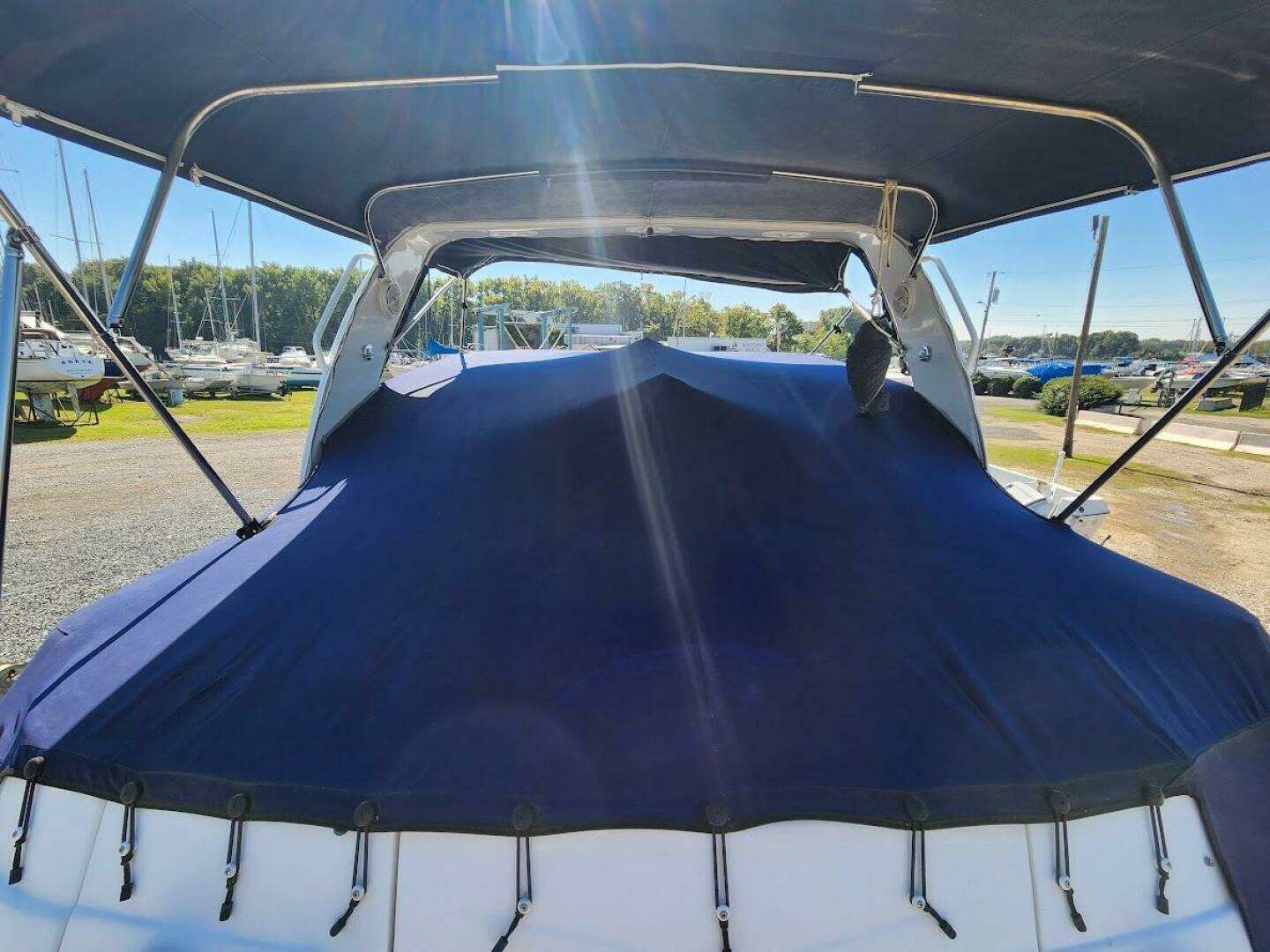 2007 Rinker 320 Express - Image 10
