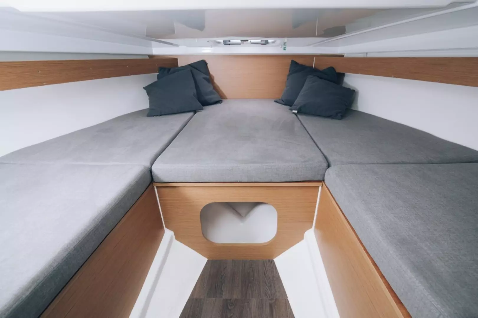 2026 Beneteau Flyer 7 Sundeck - Image 17