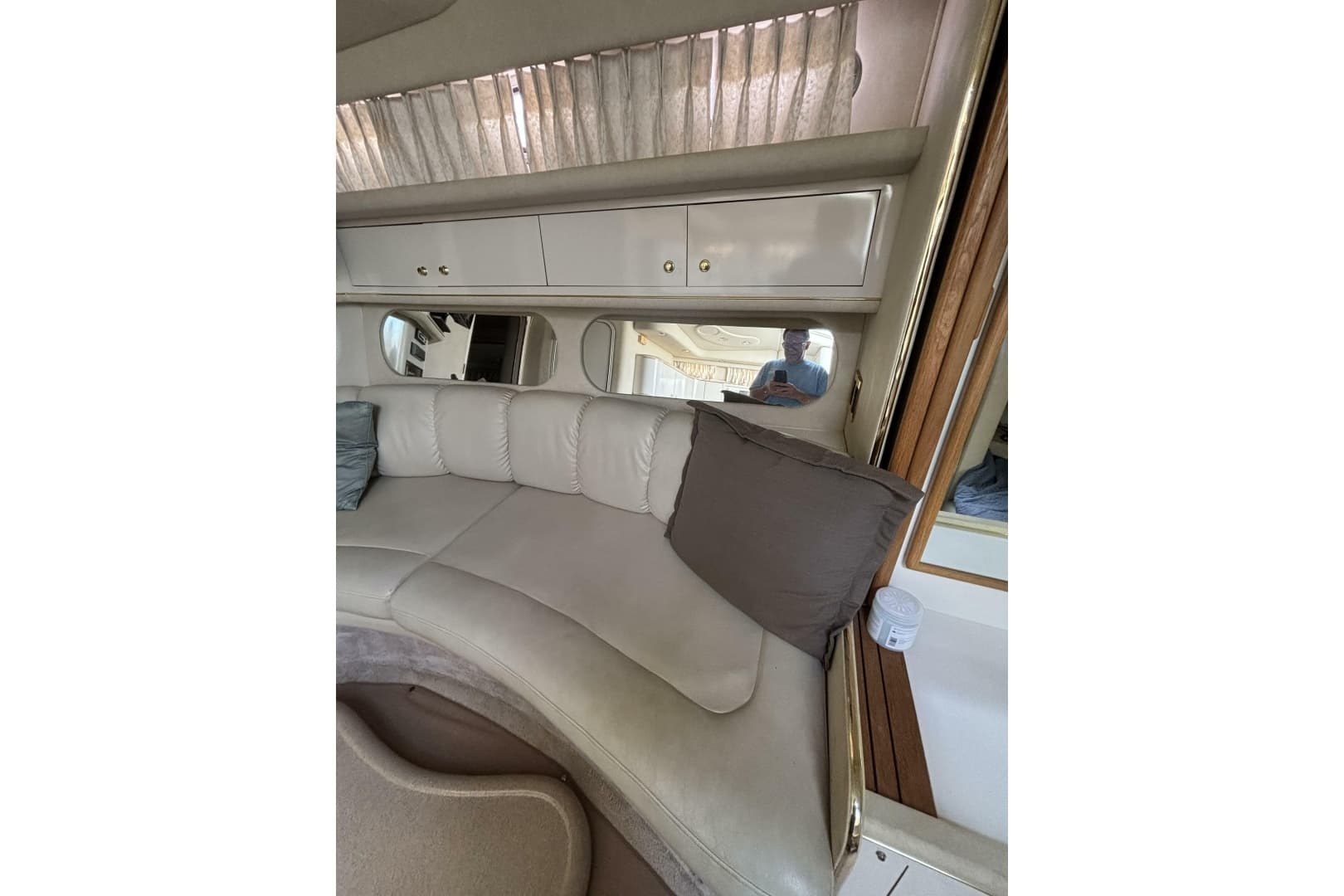 1997 Sea Ray 370 Sundancer - Image 40