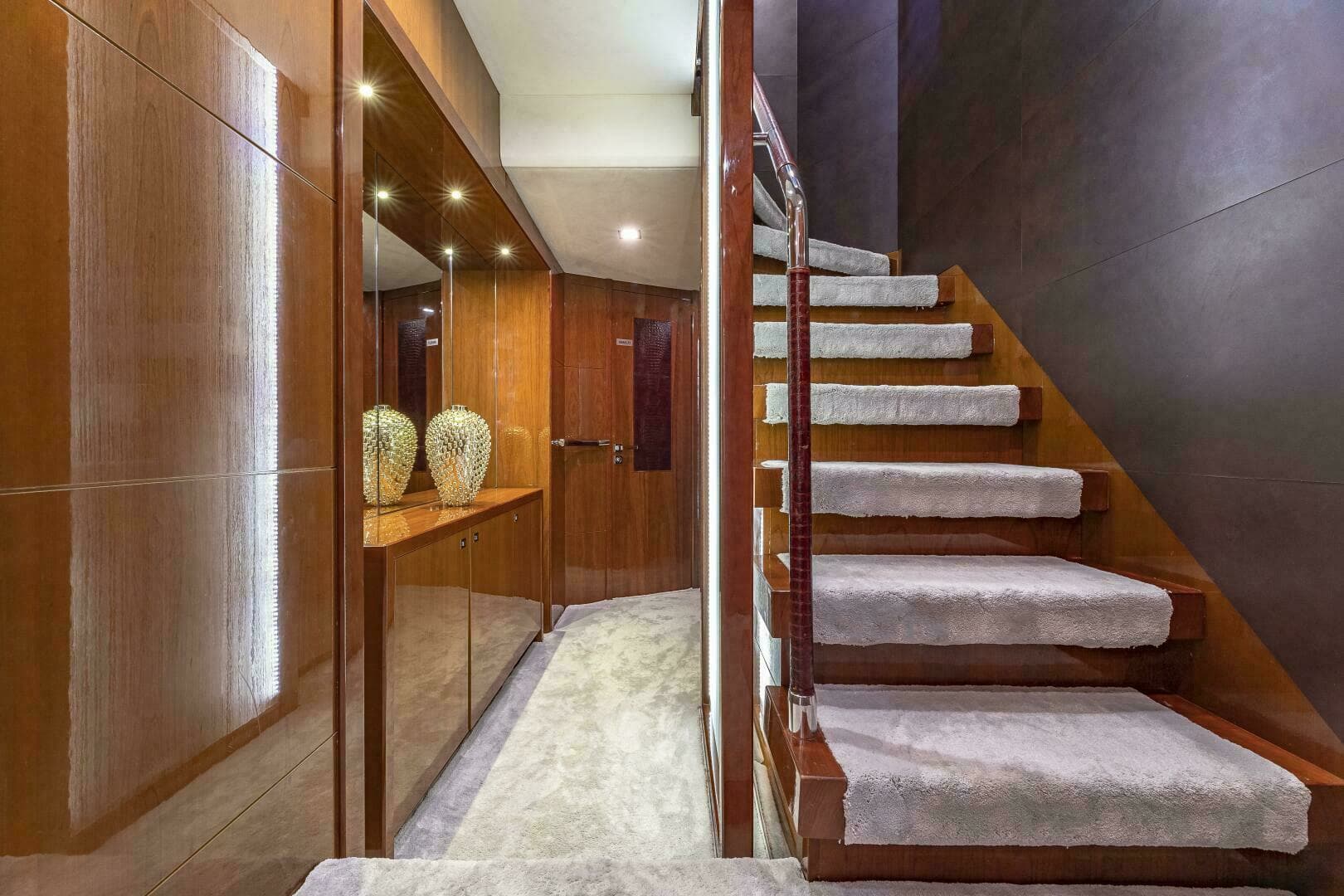 2012 Princess 32M - Image 39